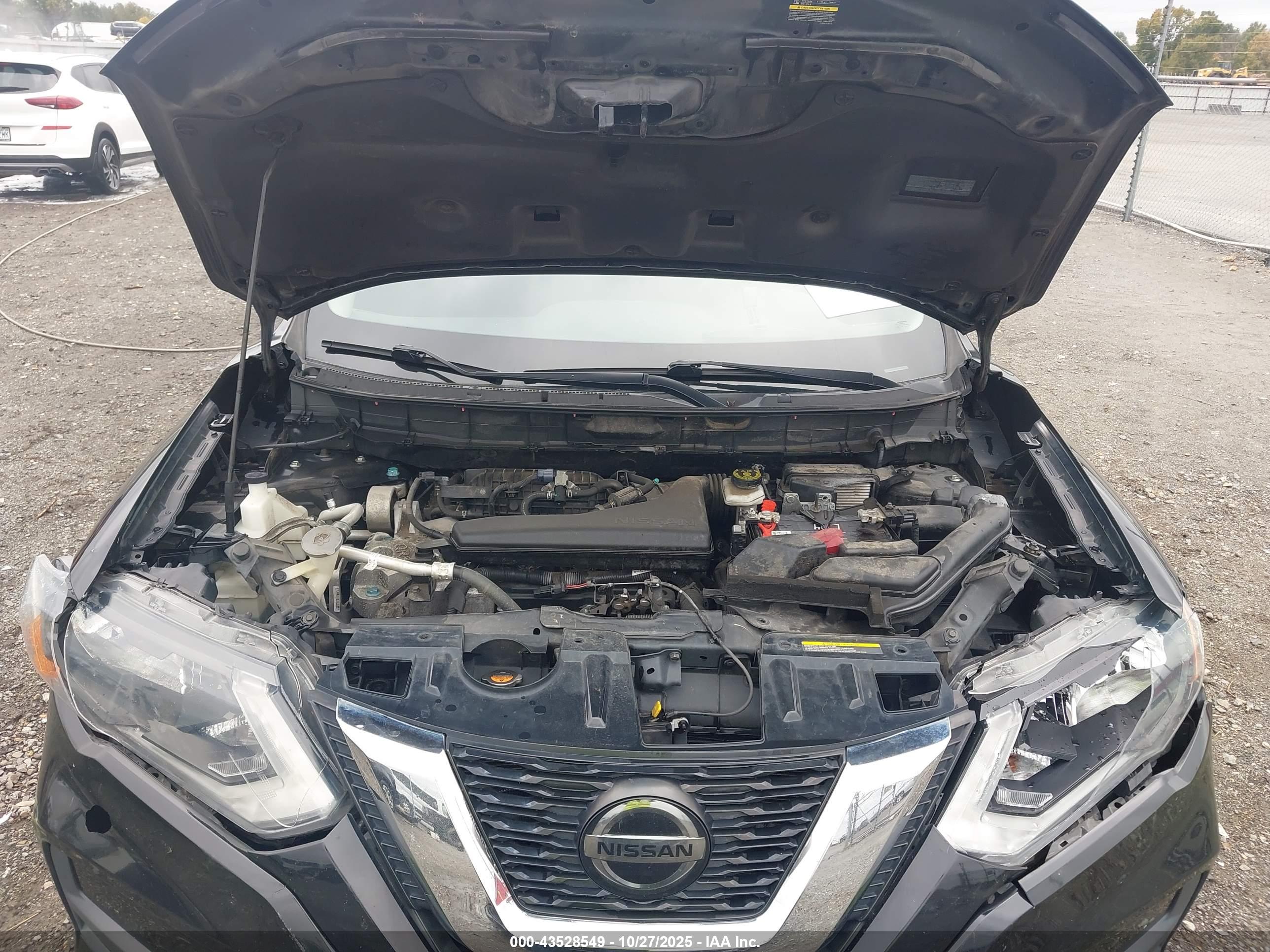 NISSAN ROGUE image 10
