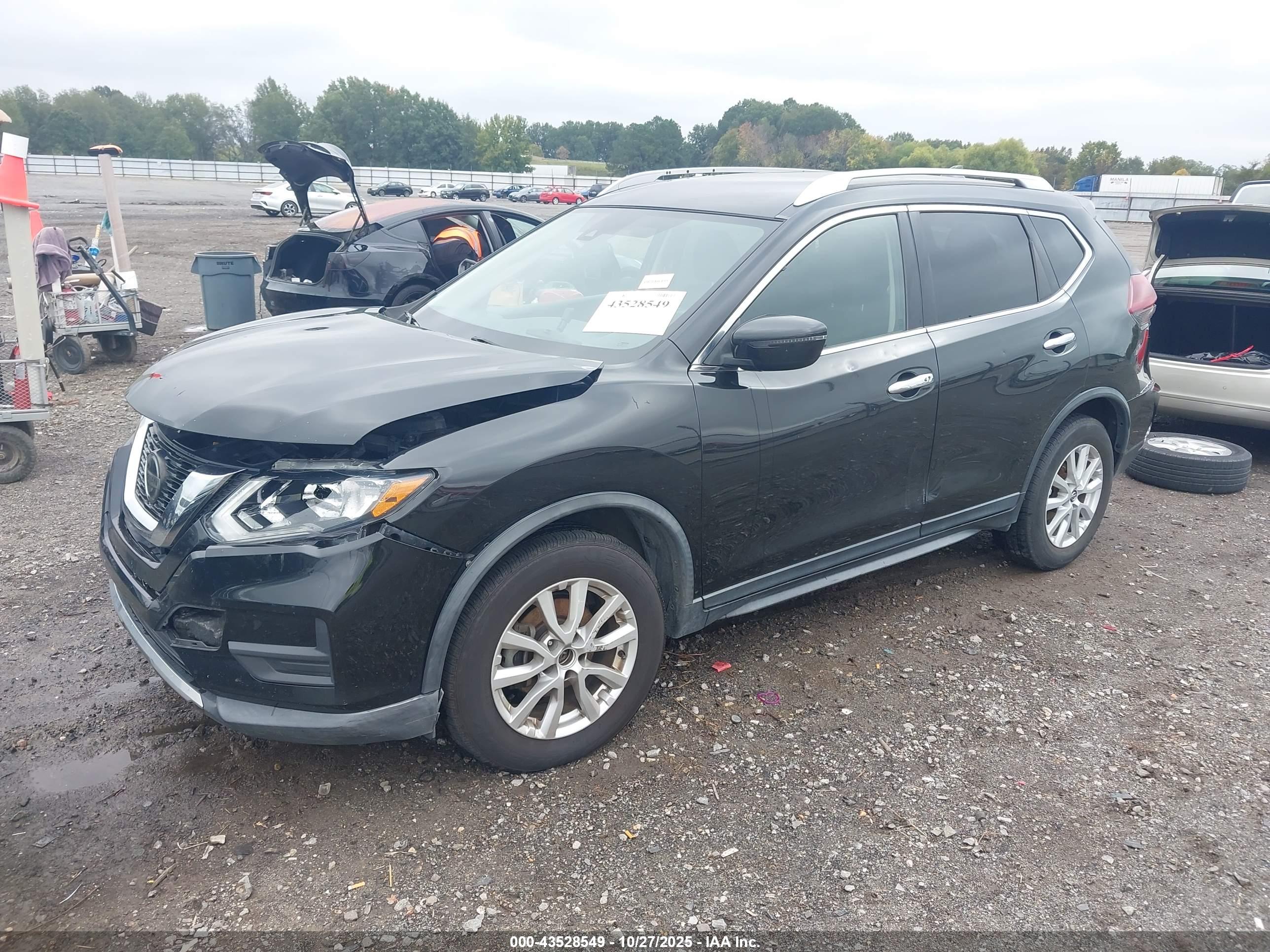 NISSAN ROGUE image 2