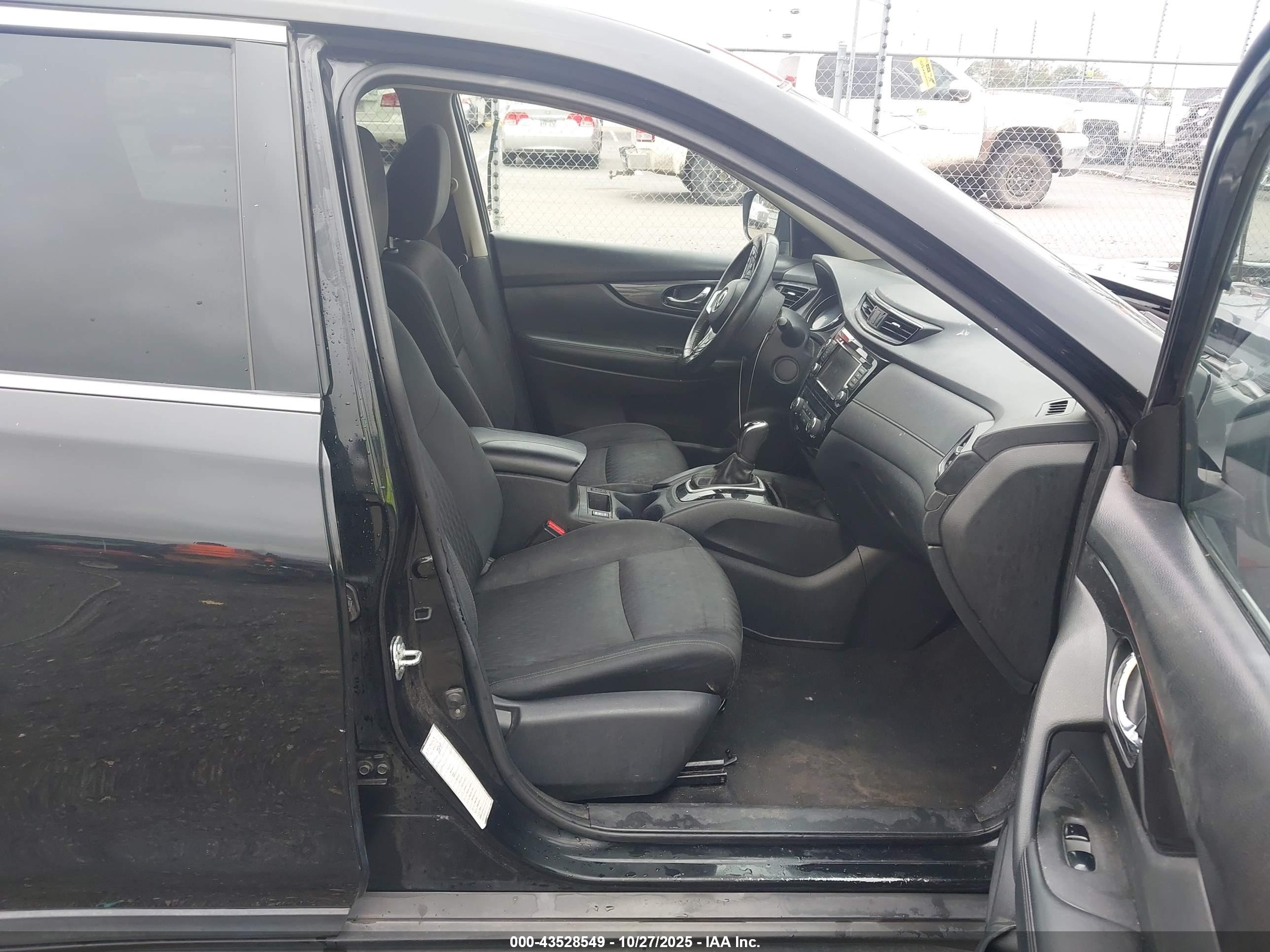 NISSAN ROGUE image 5