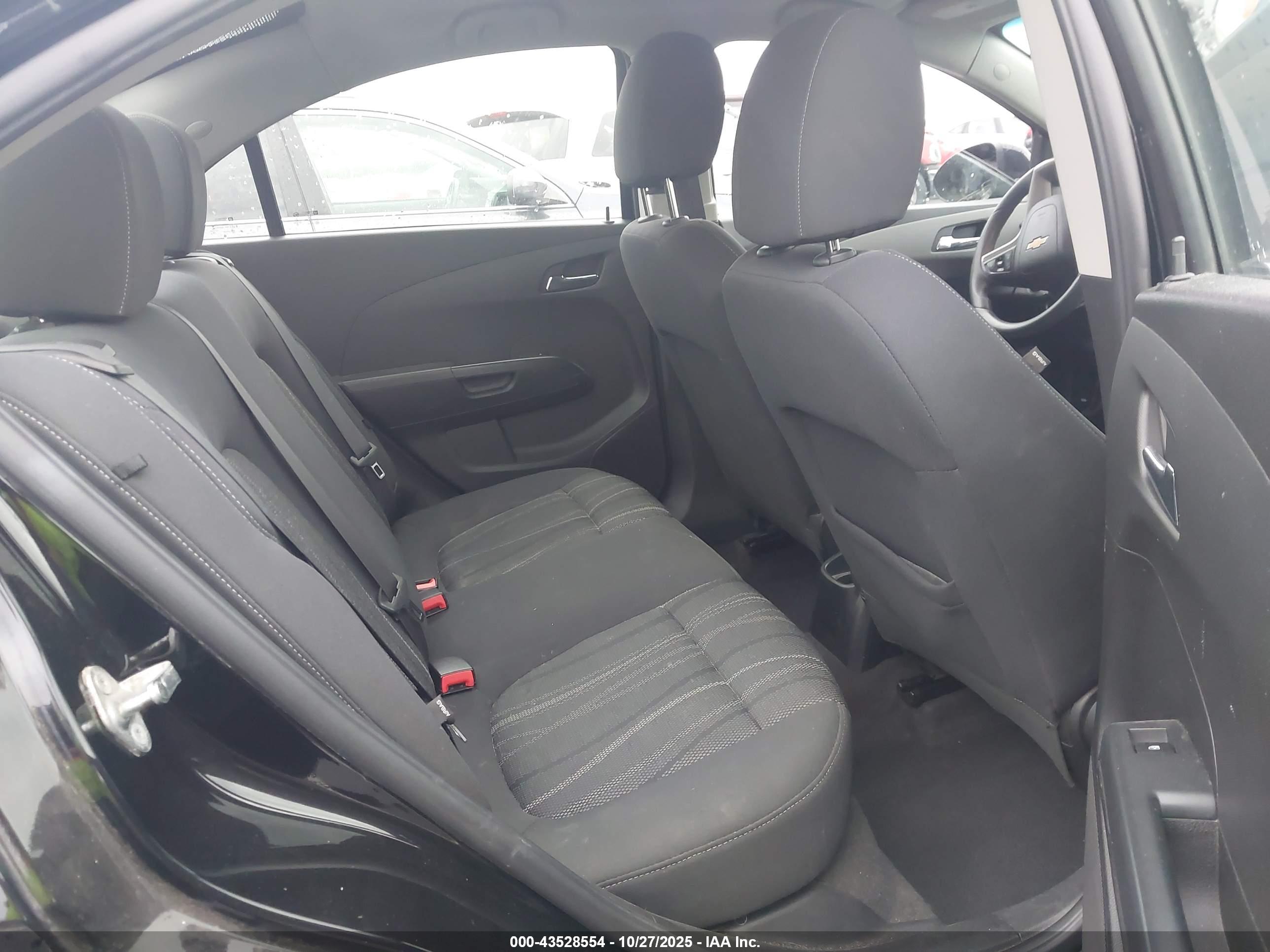 CHEVROLET SONIC image 8