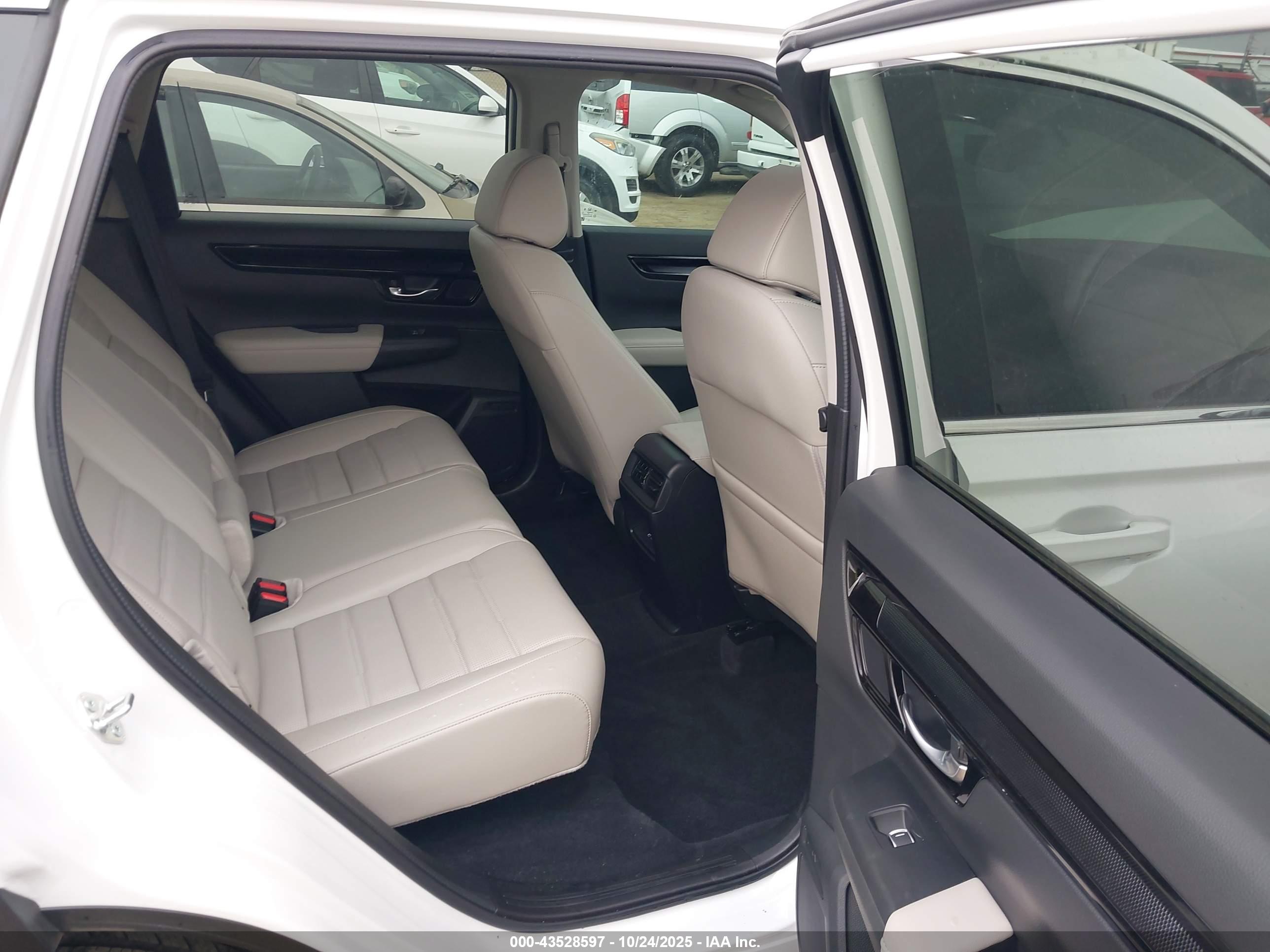 HONDA CR-V image 8