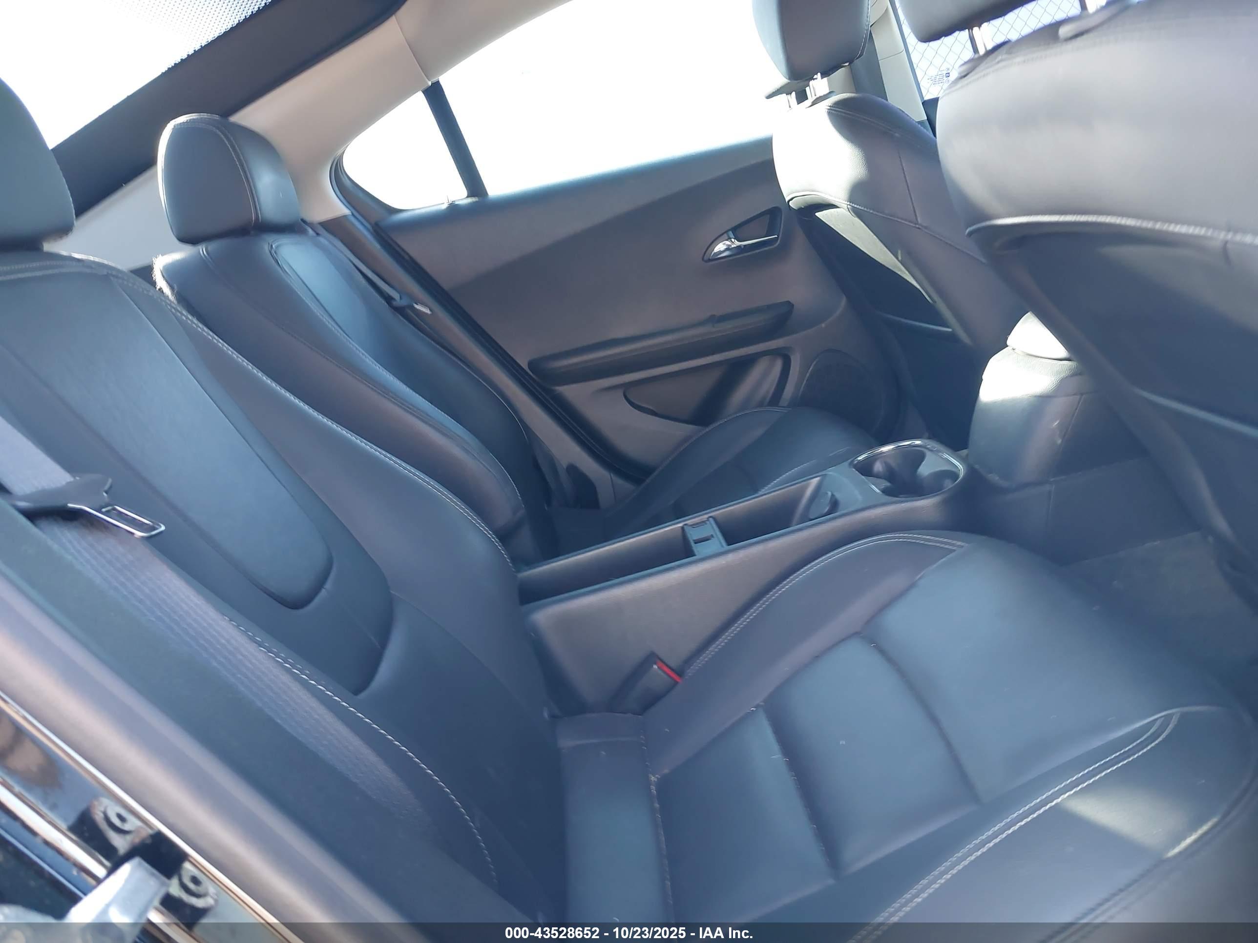 CHEVROLET VOLT image 8