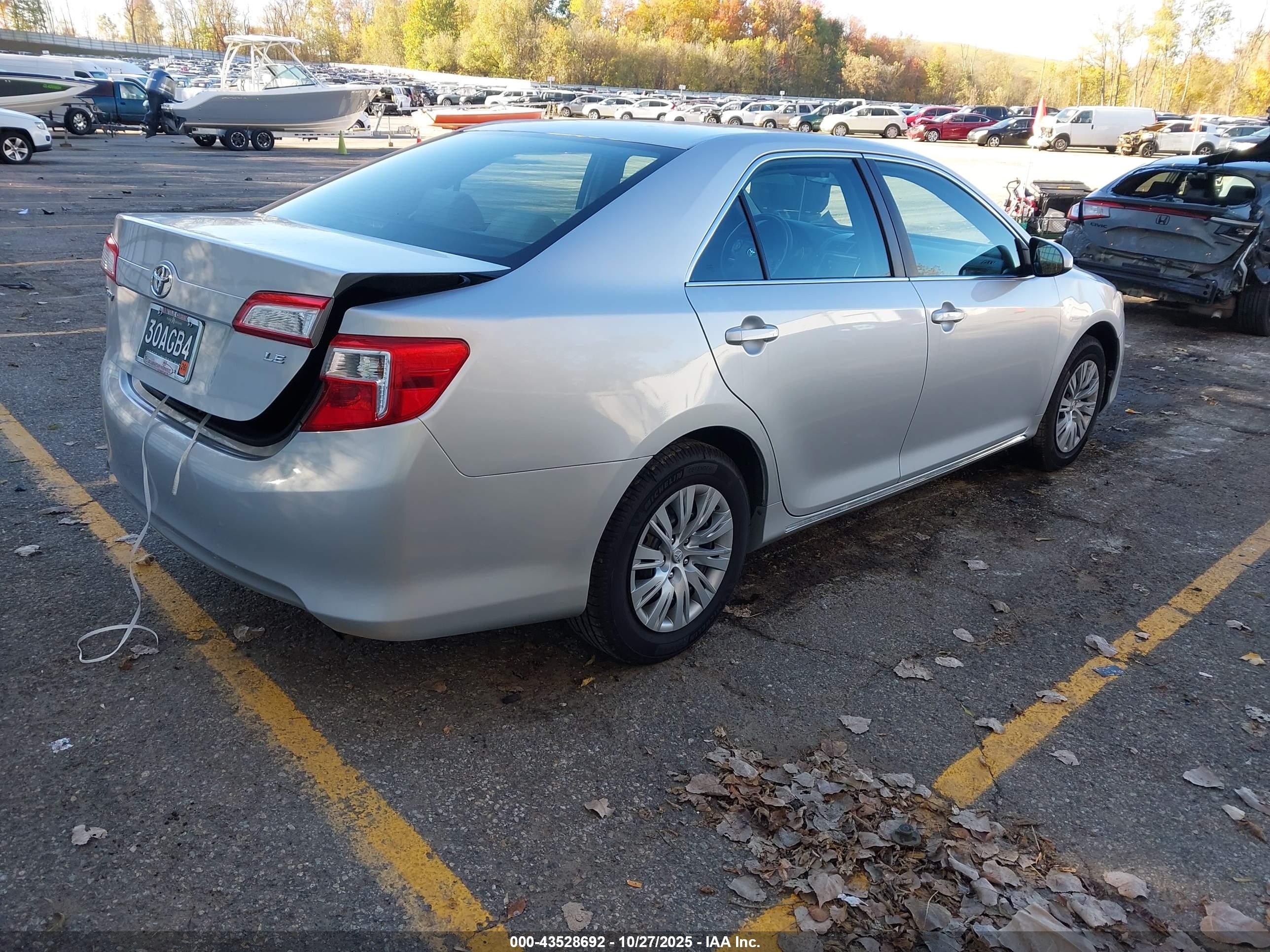 TOYOTA CAMRY image 4