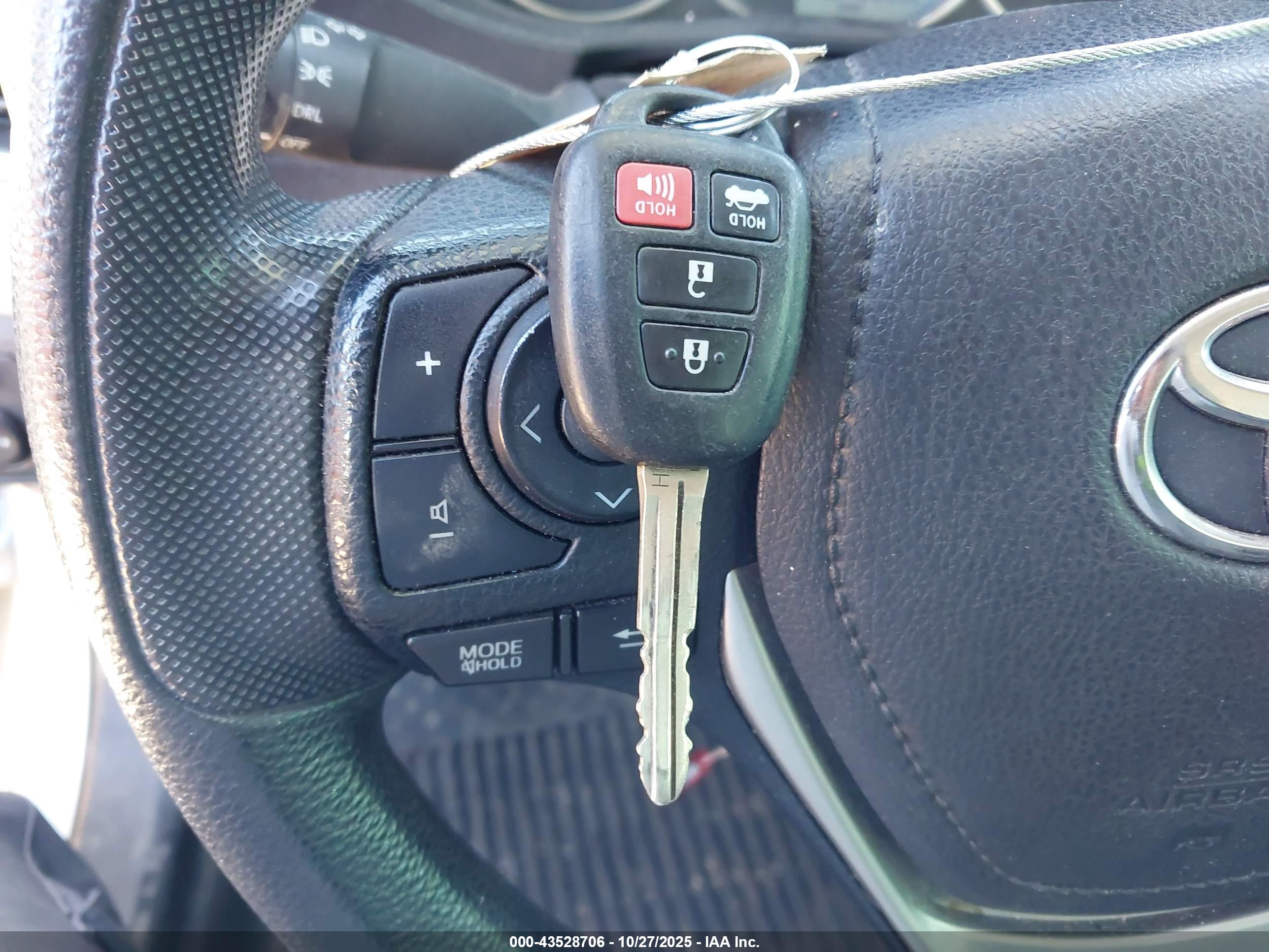 TOYOTA COROLLA image 11