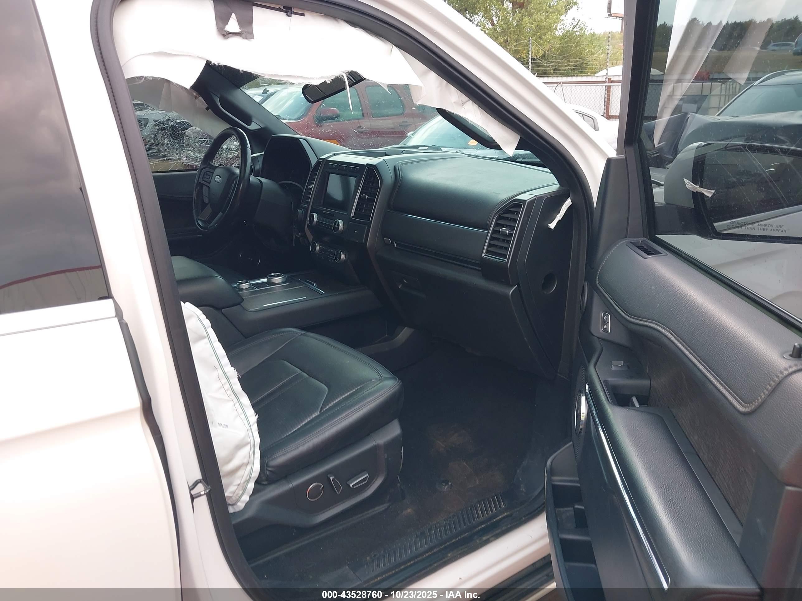 FORD EXPEDITION image 5