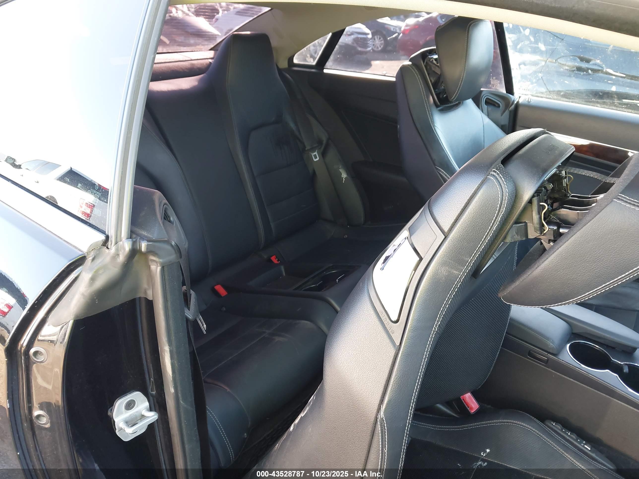 MERCEDES-BENZ E image 8