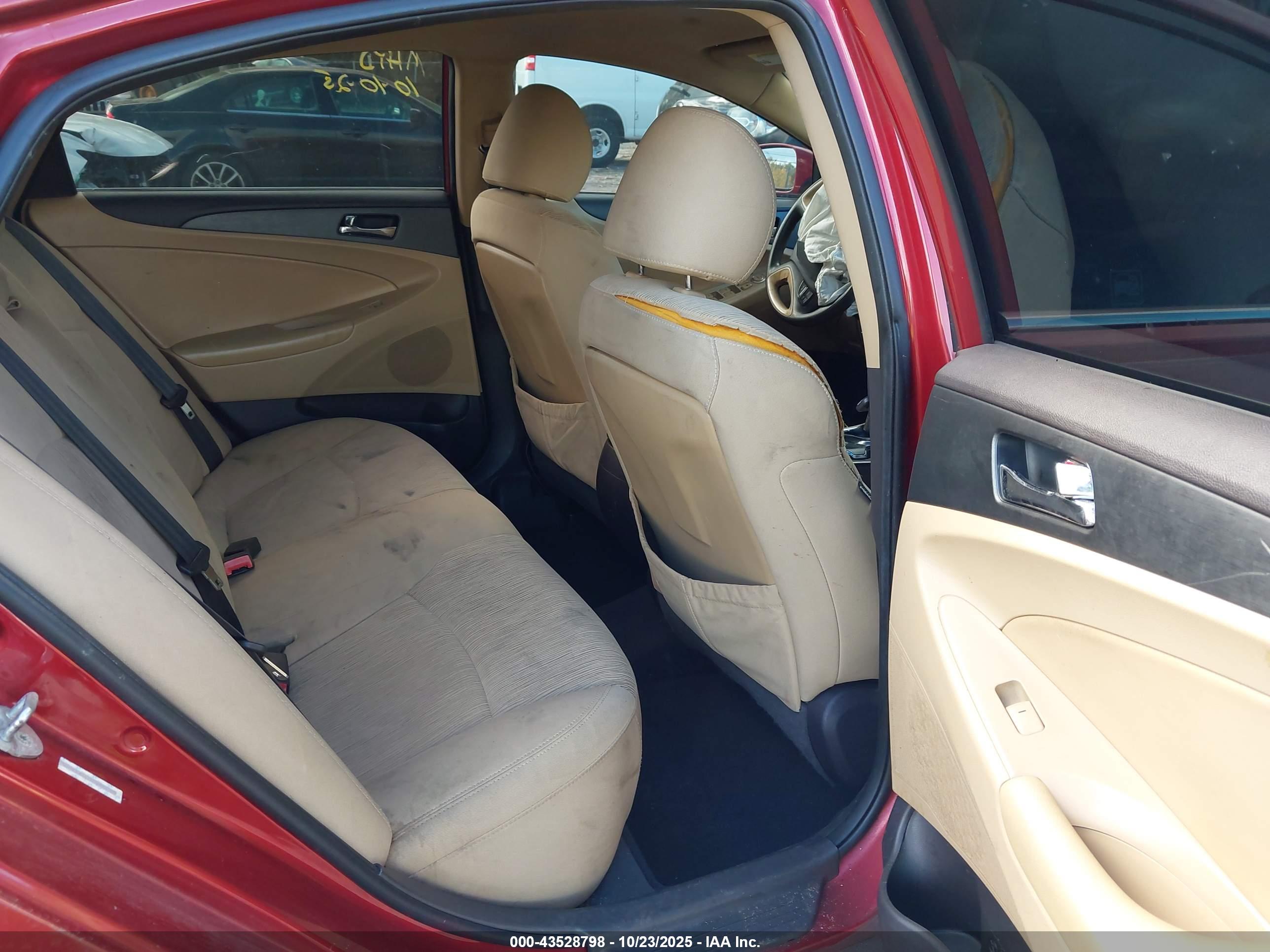 HYUNDAI SONATA image 8