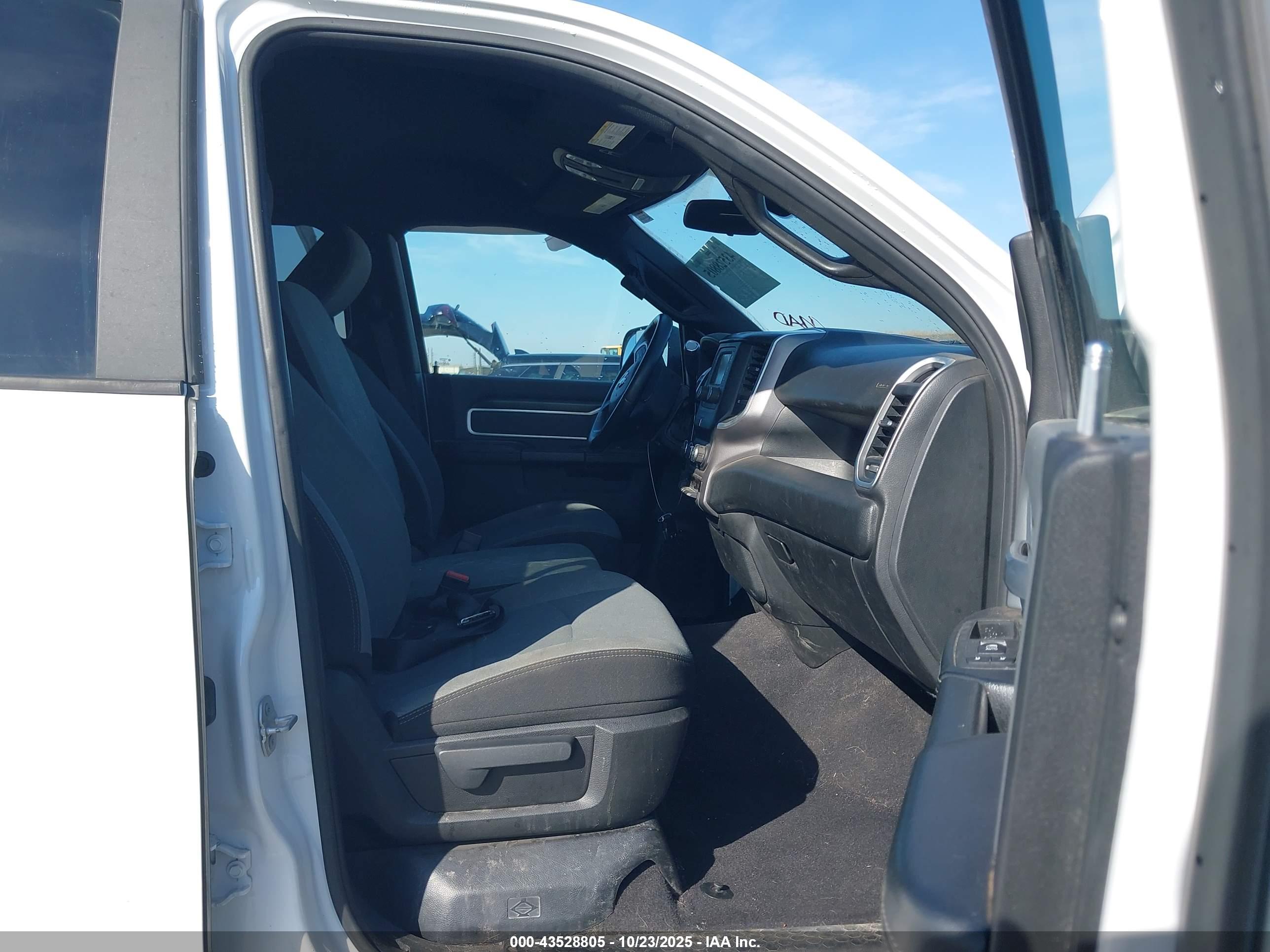 RAM 3500 image 5