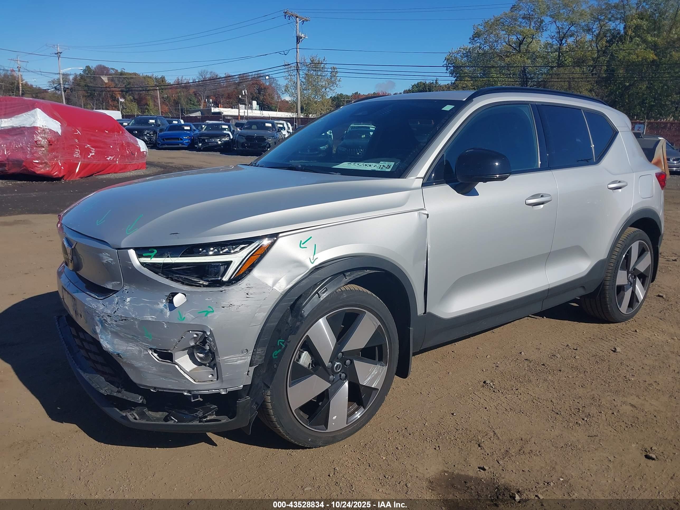 VOLVO XC40 image 6