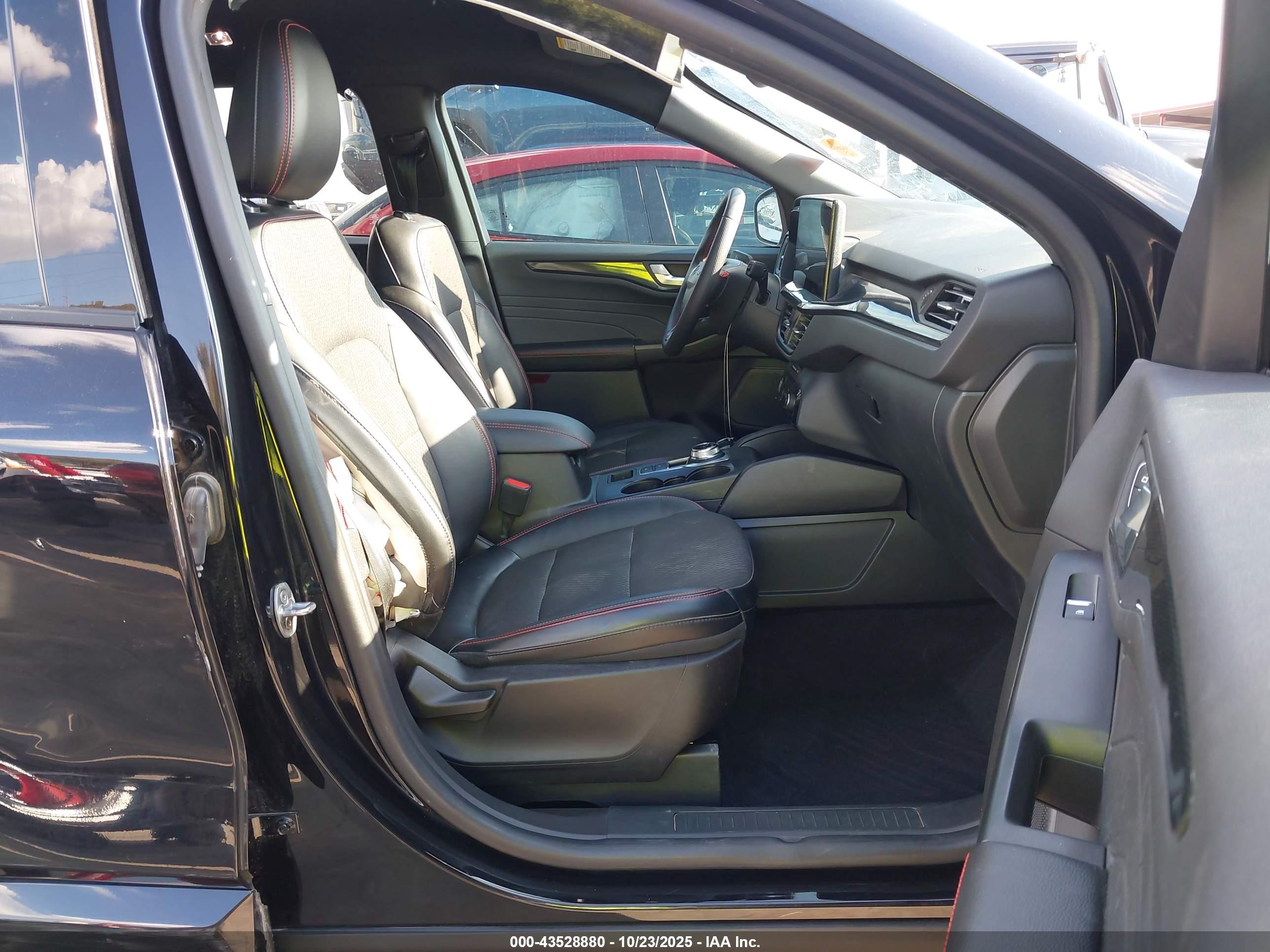 FORD ESCAPE image 5