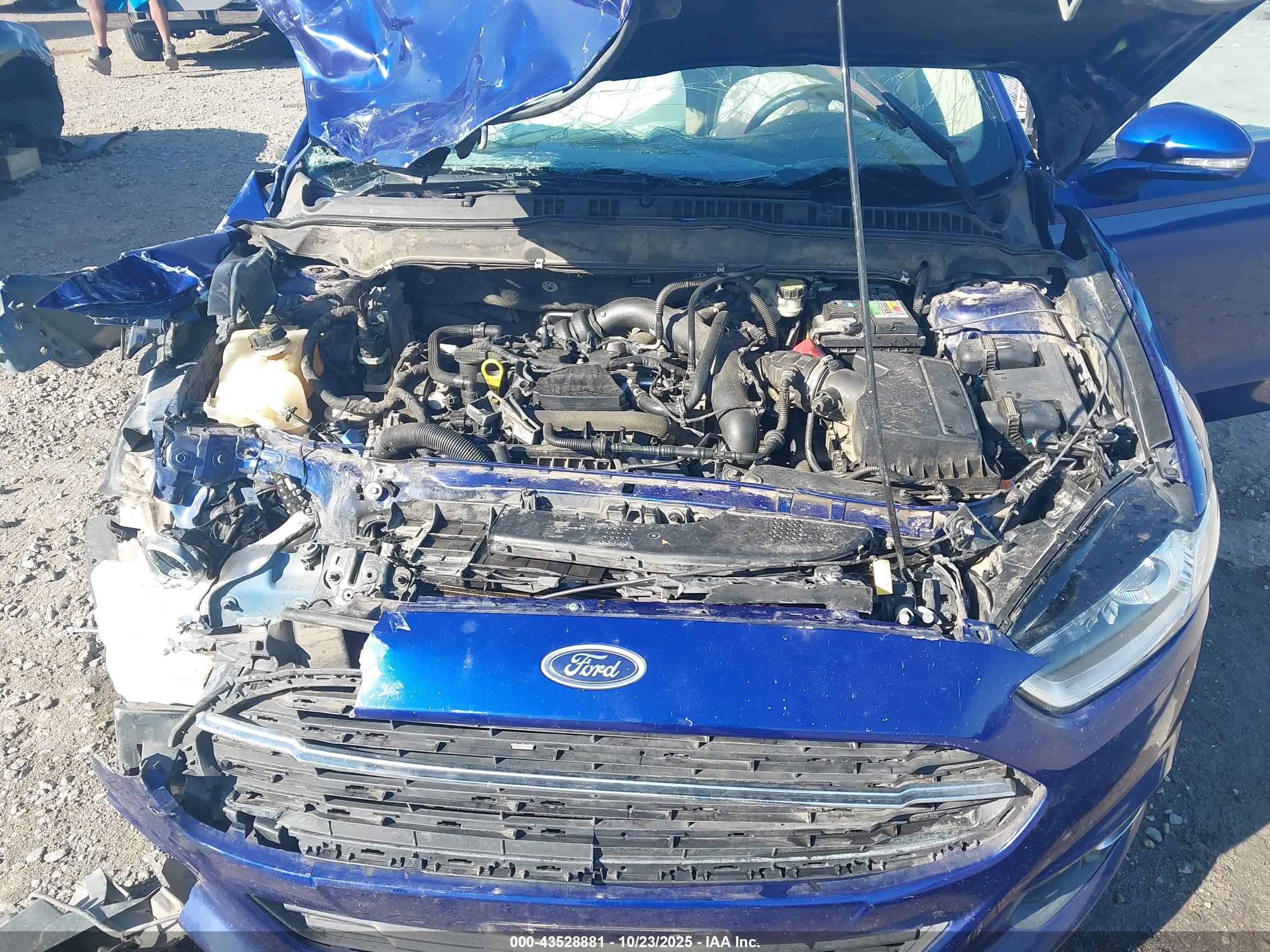FORD FUSION image 10