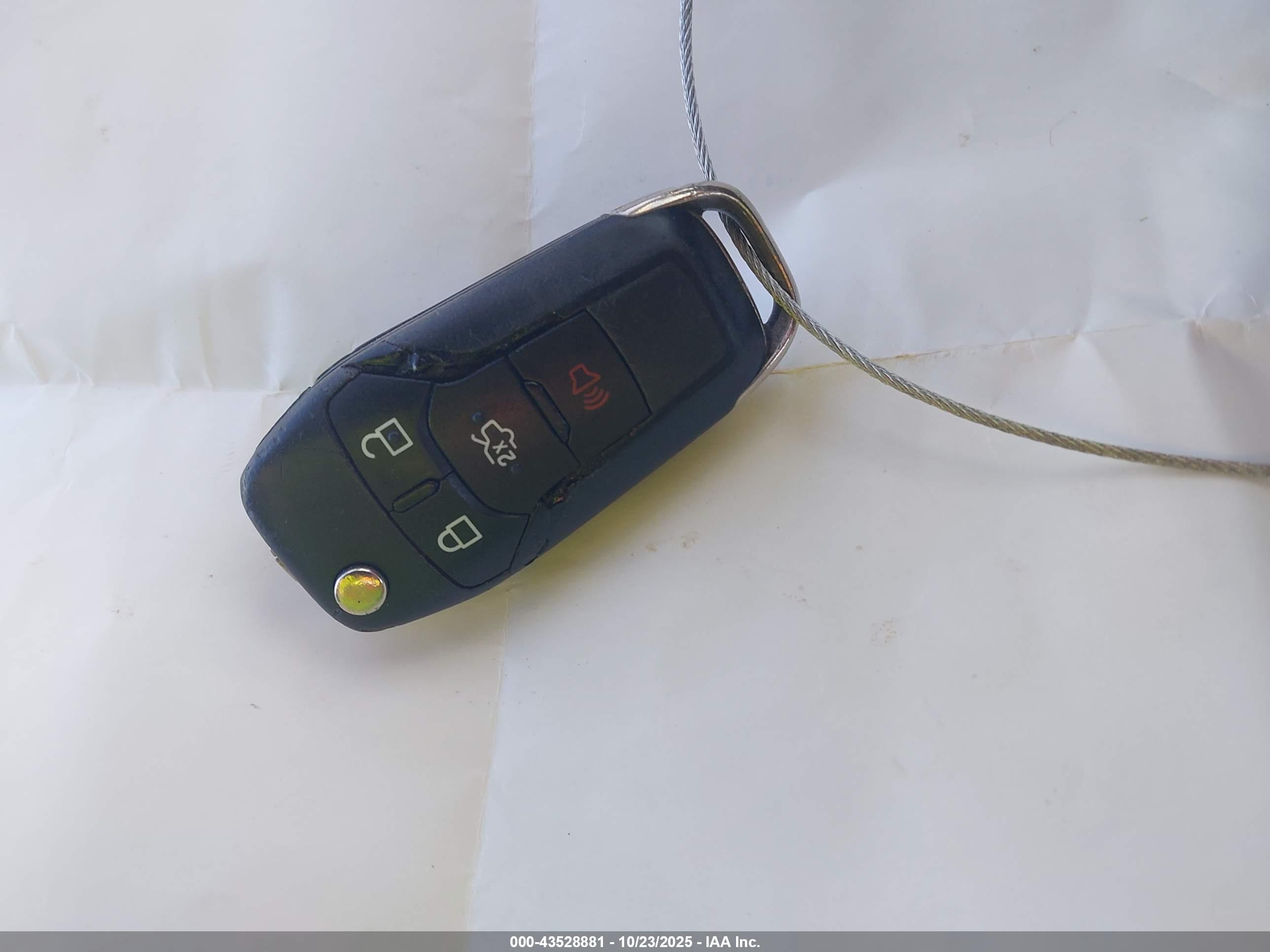 FORD FUSION image 11