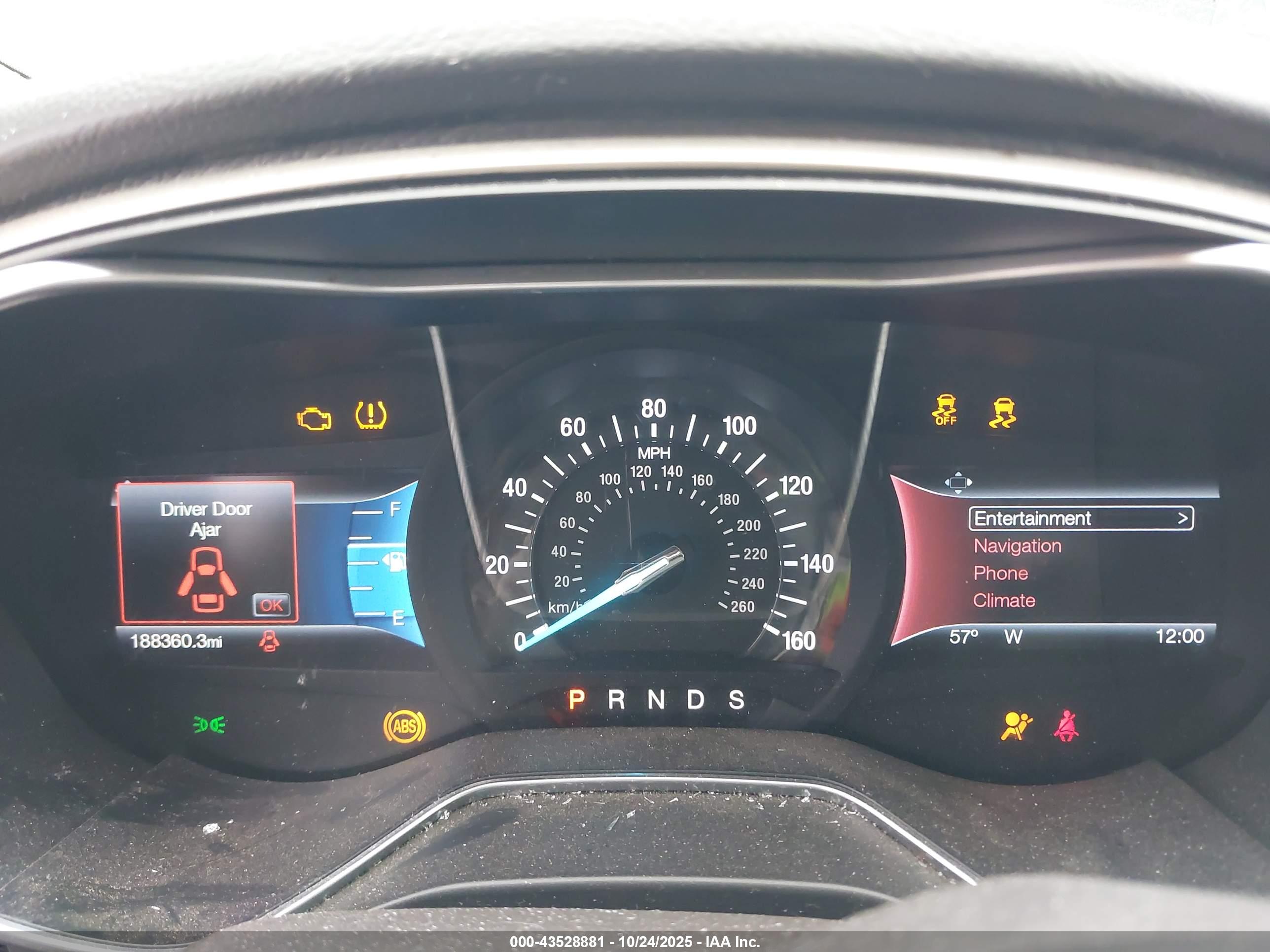 FORD FUSION image 7