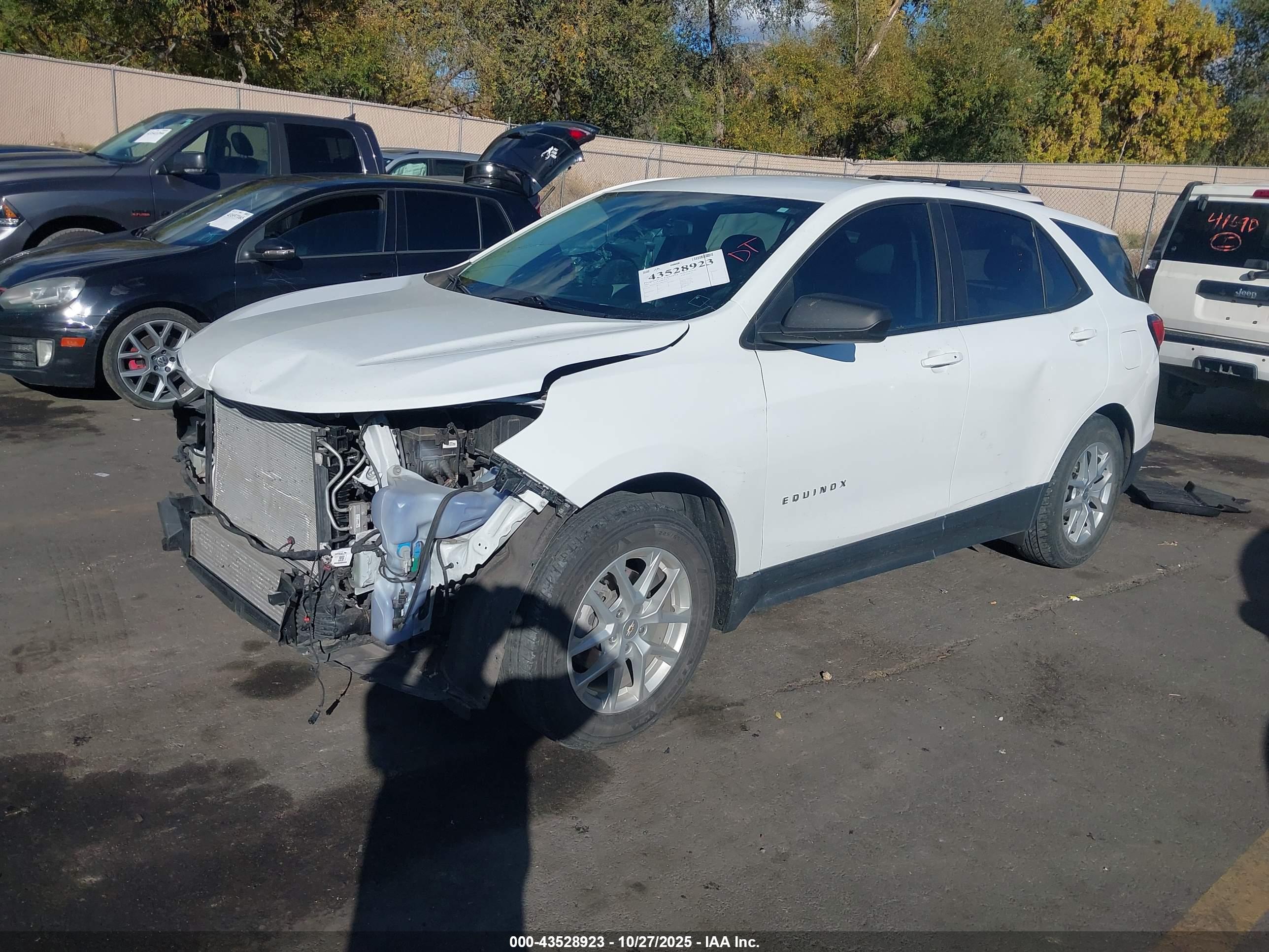 CHEVROLET EQUINOX image 2