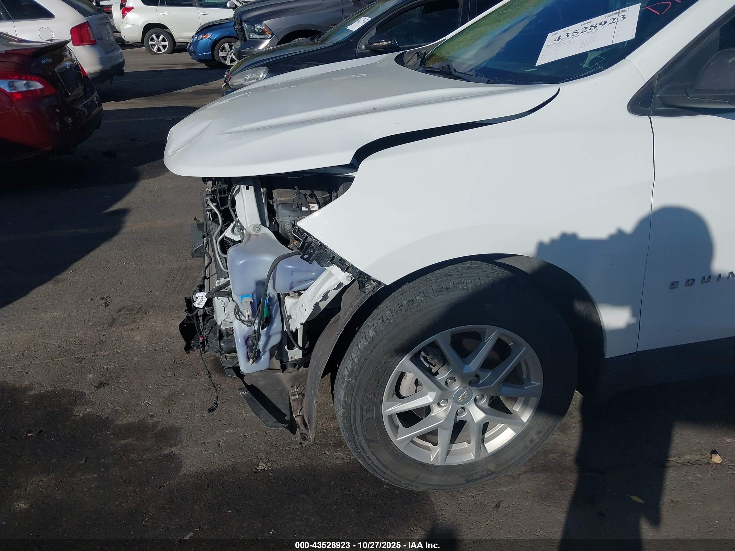 CHEVROLET EQUINOX image 6