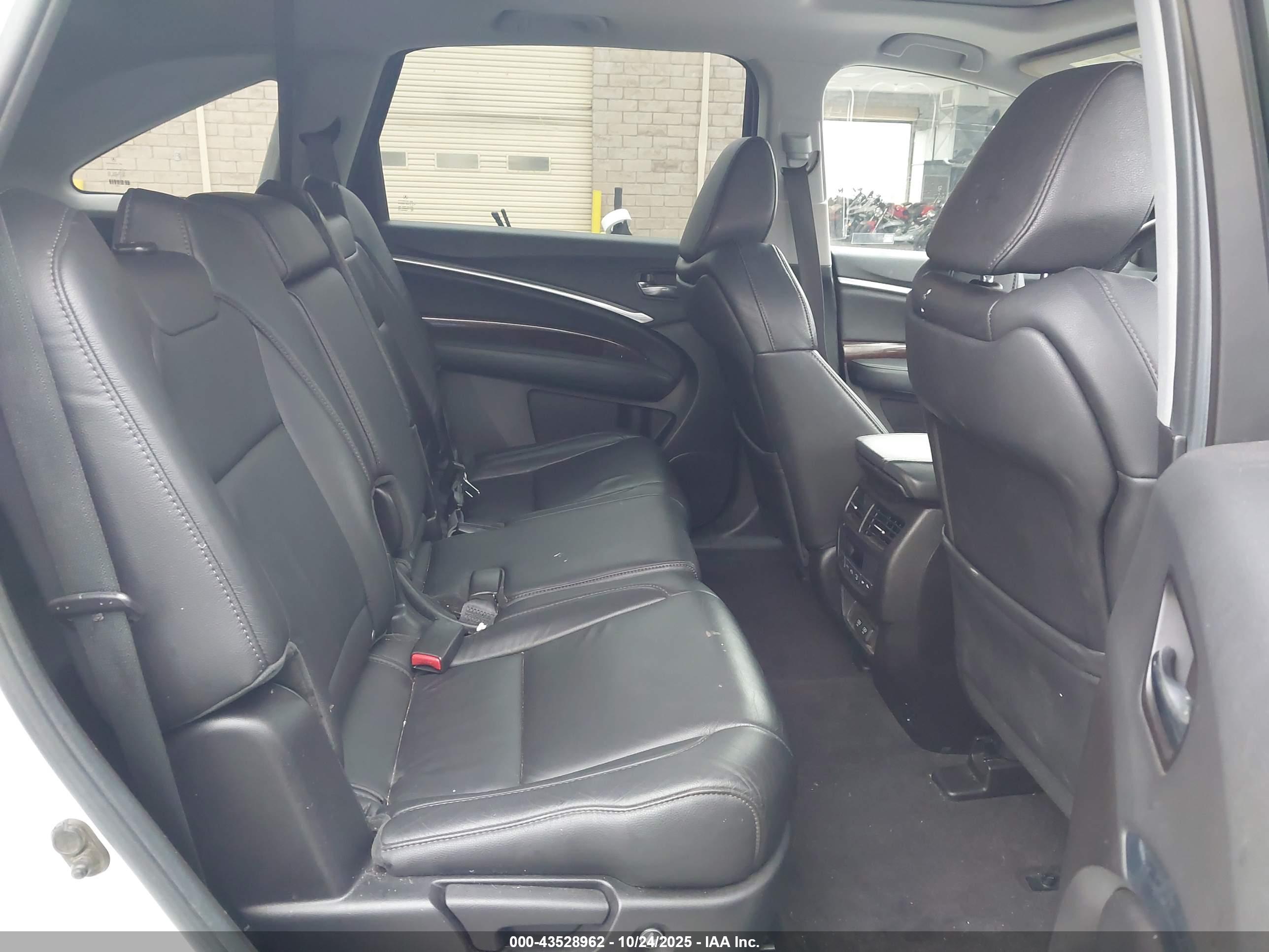 ACURA MDX image 8