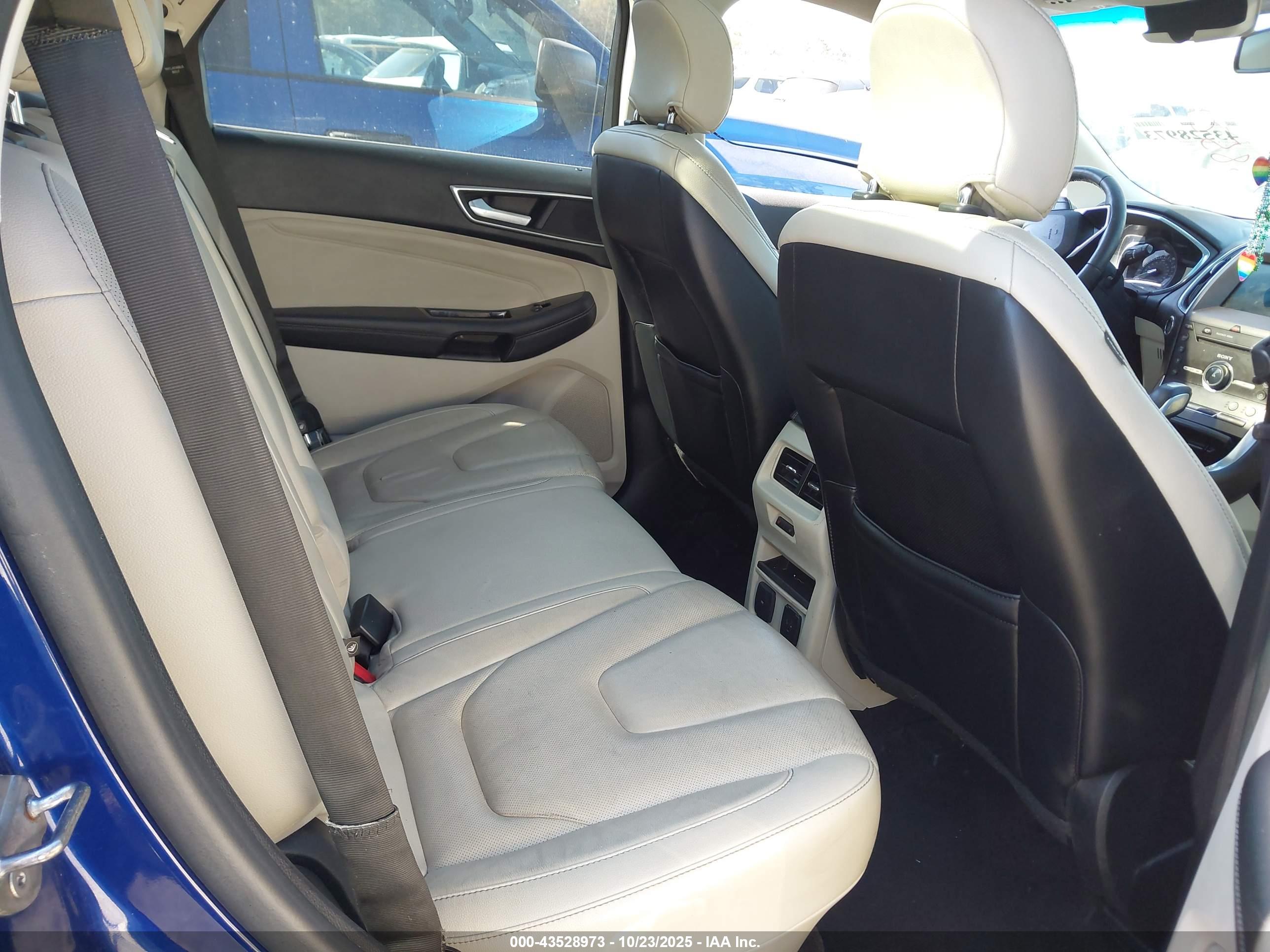 FORD EDGE image 8