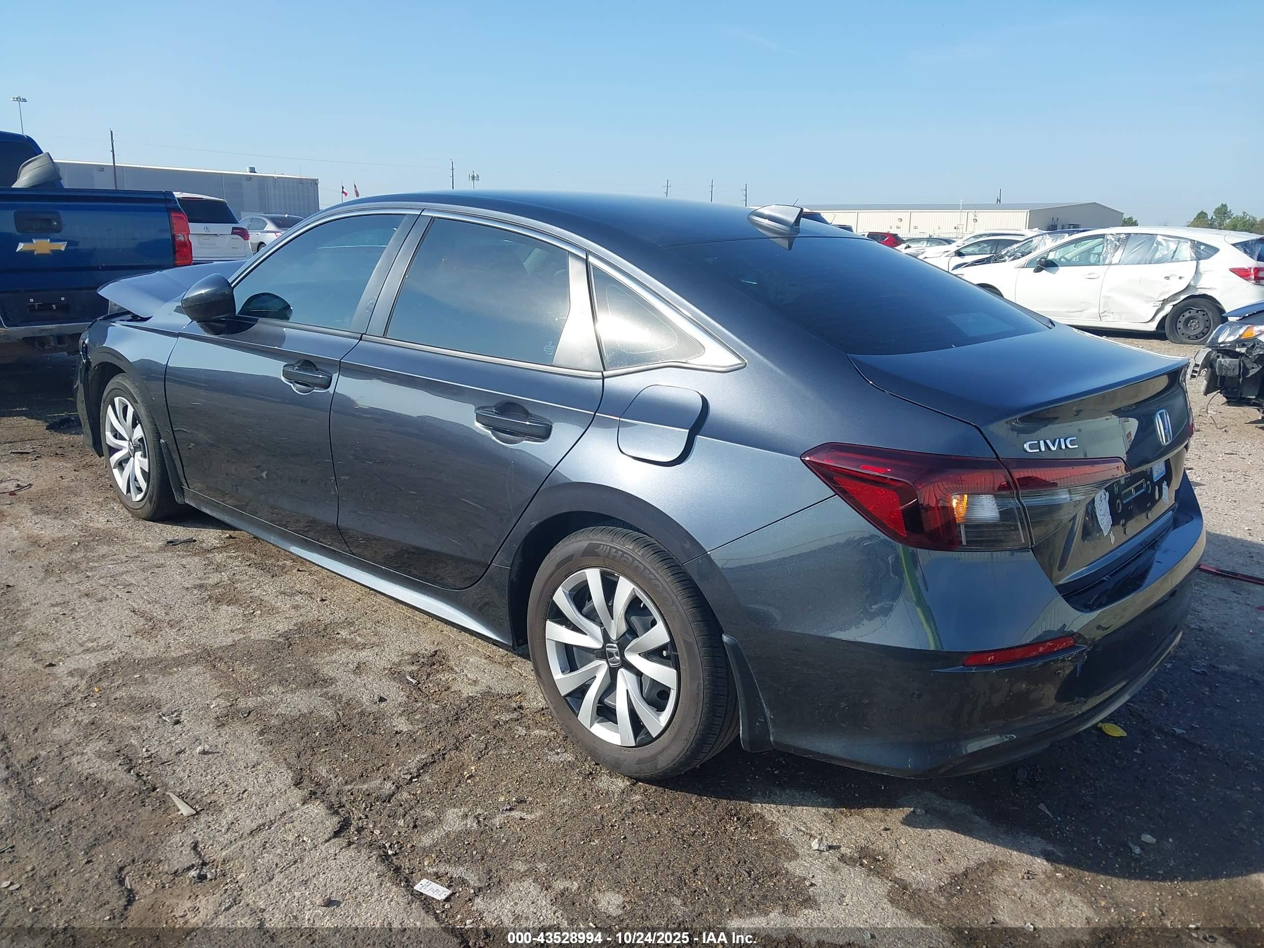 HONDA CIVIC image 3