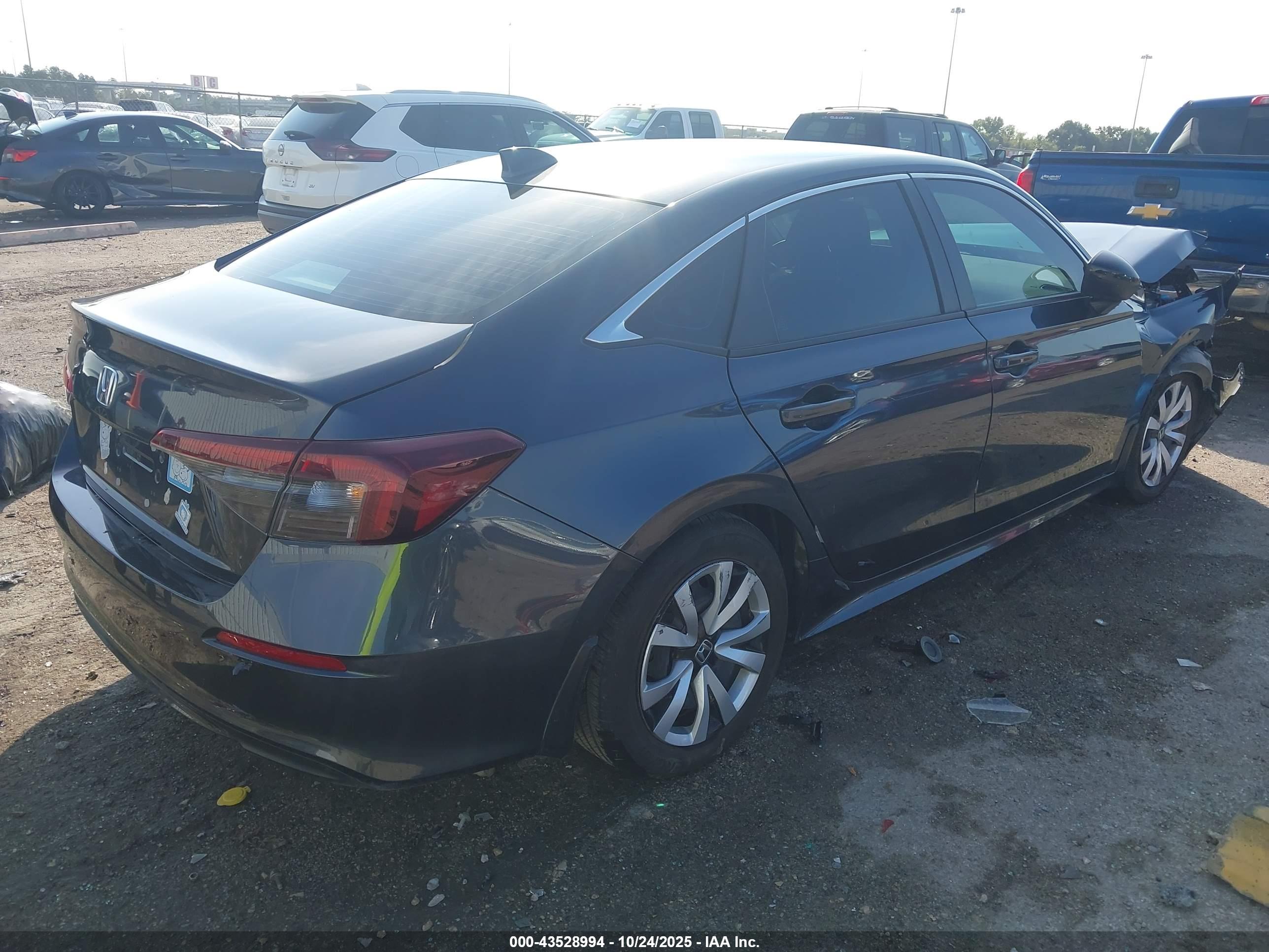 HONDA CIVIC image 4