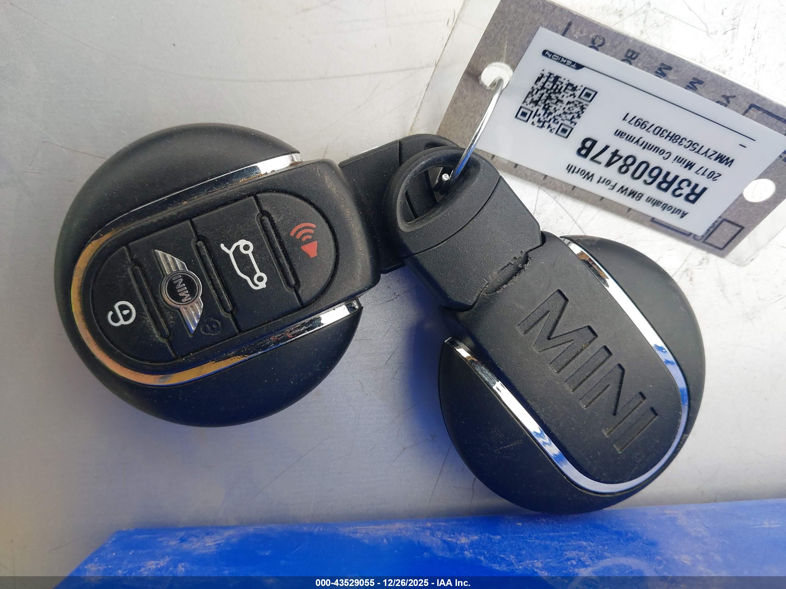 MINI COUNTRYMAN image 11