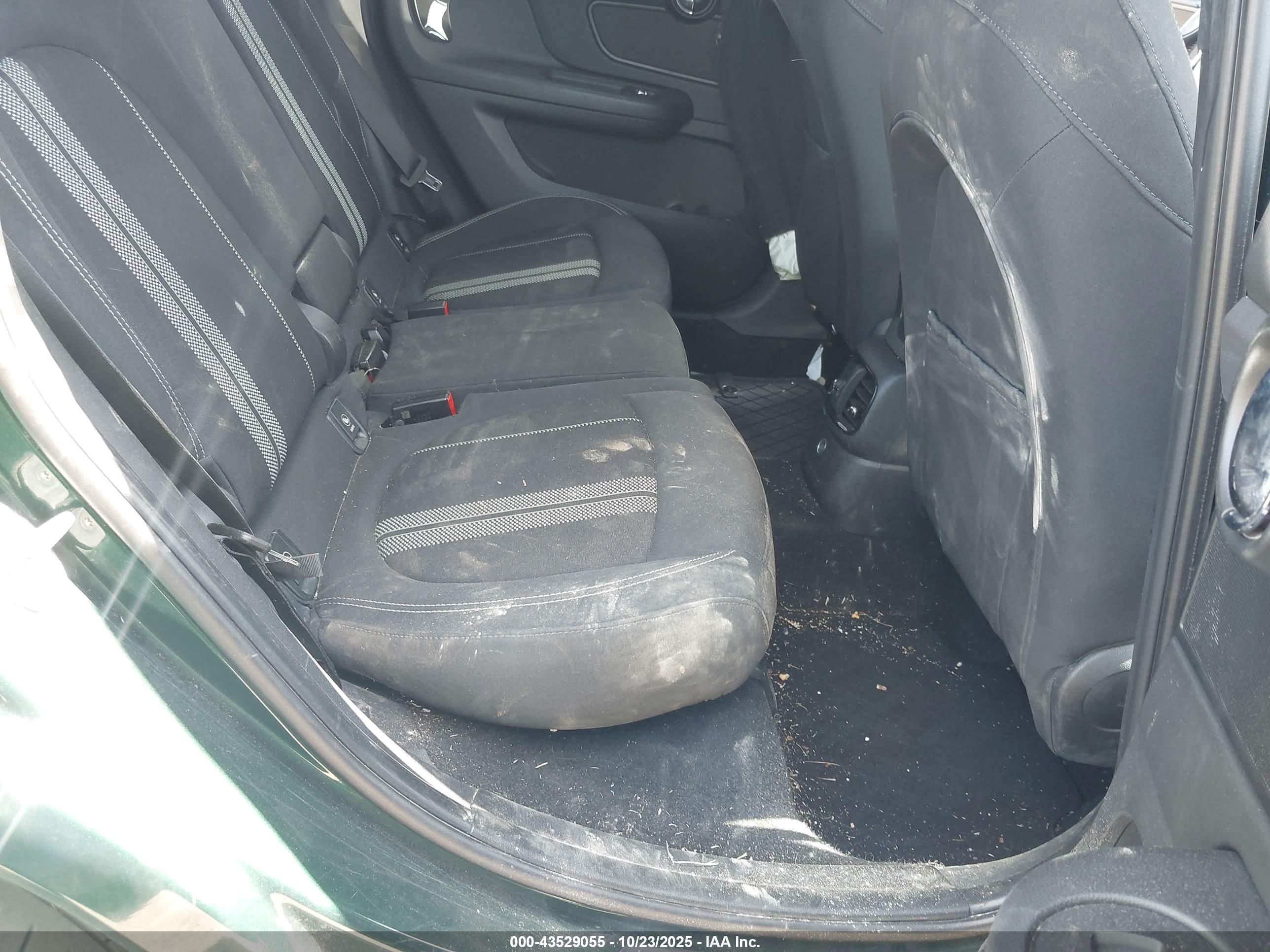 MINI COUNTRYMAN image 8