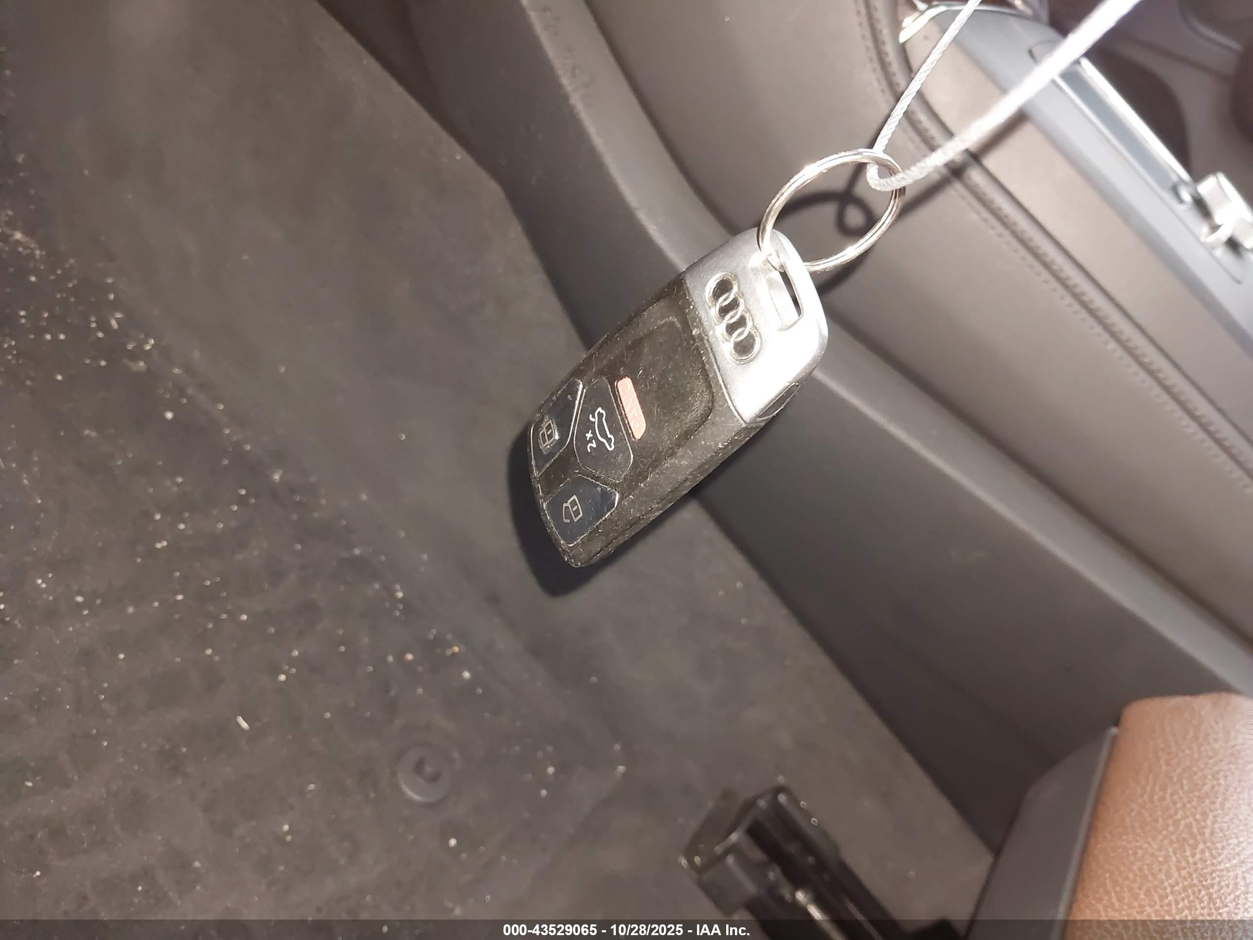 AUDI Q5 image 11