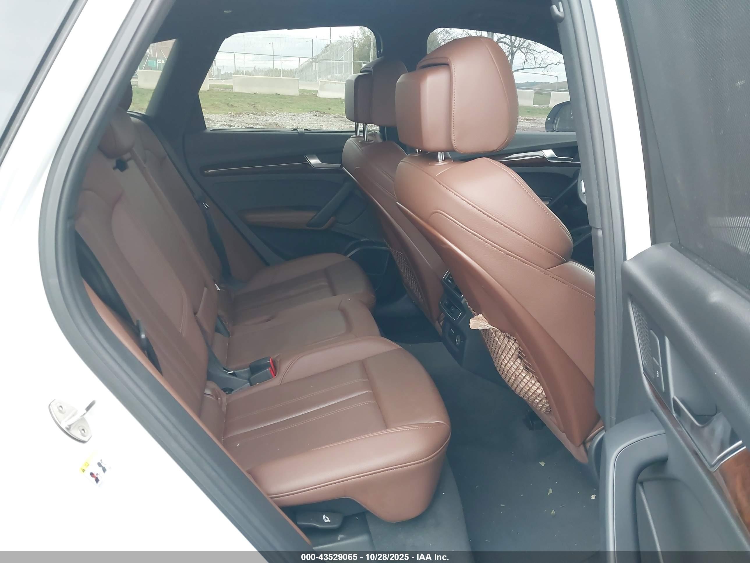 AUDI Q5 image 8