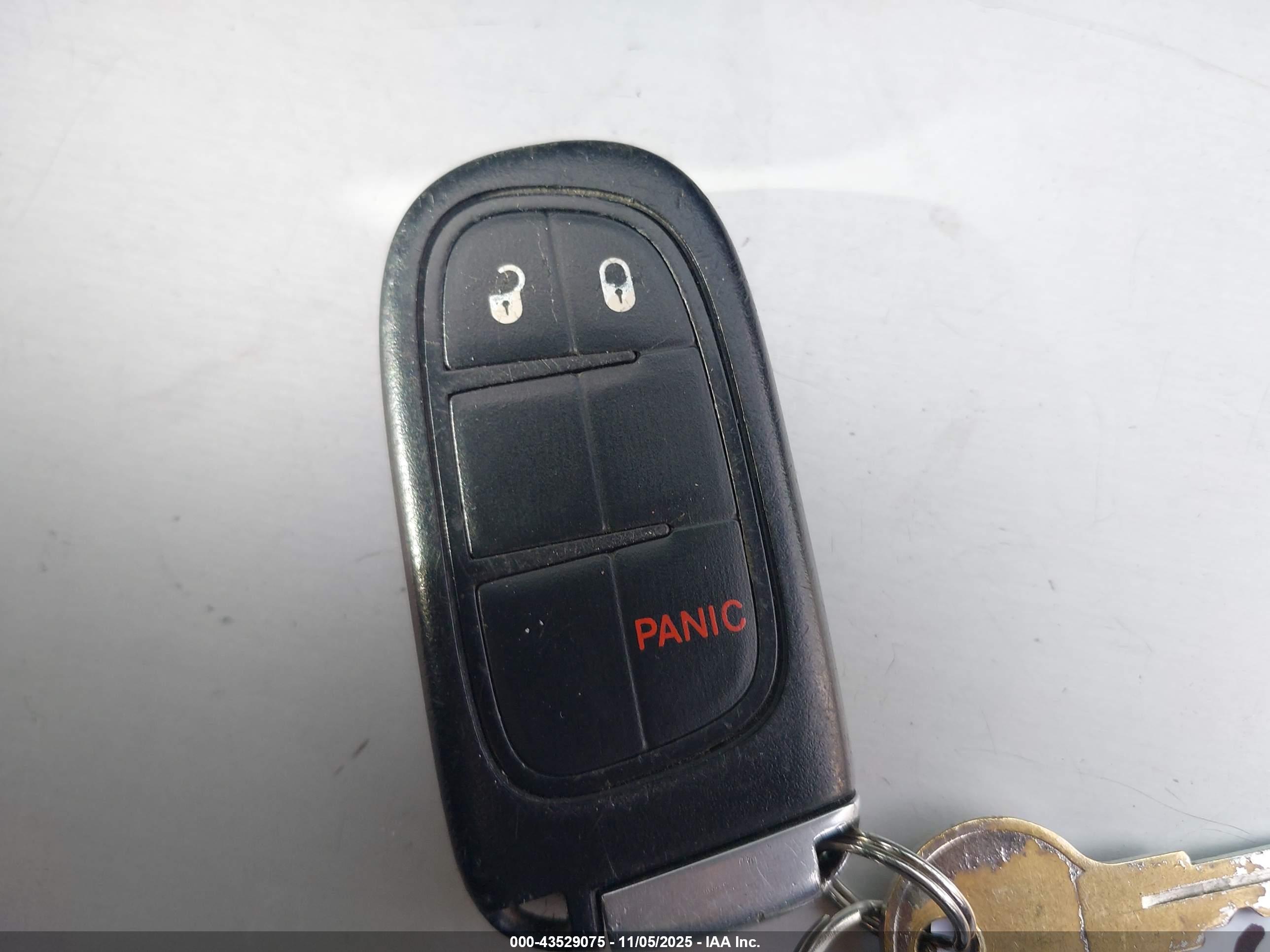 JEEP CHEROKEE image 11