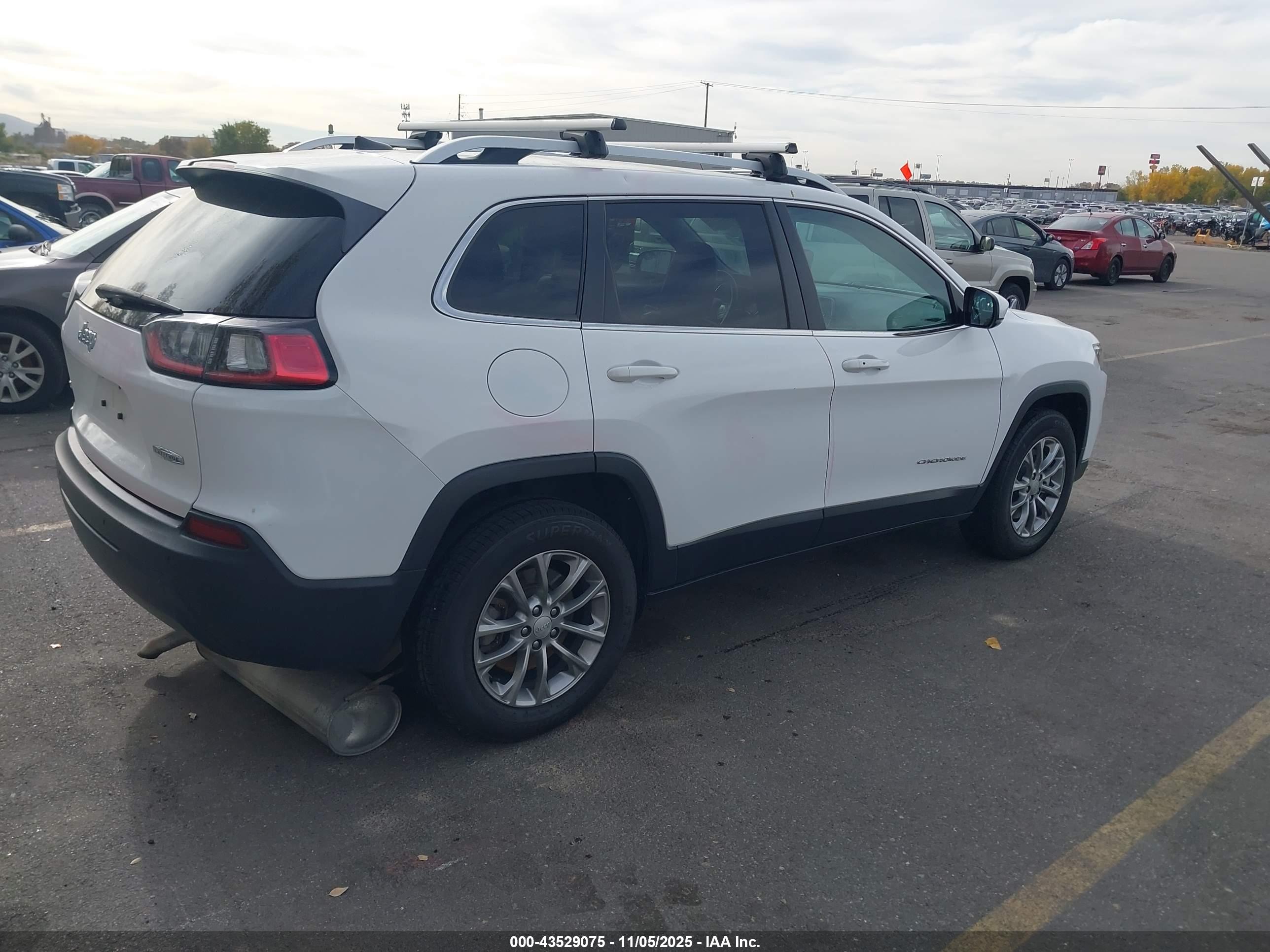 JEEP CHEROKEE image 4
