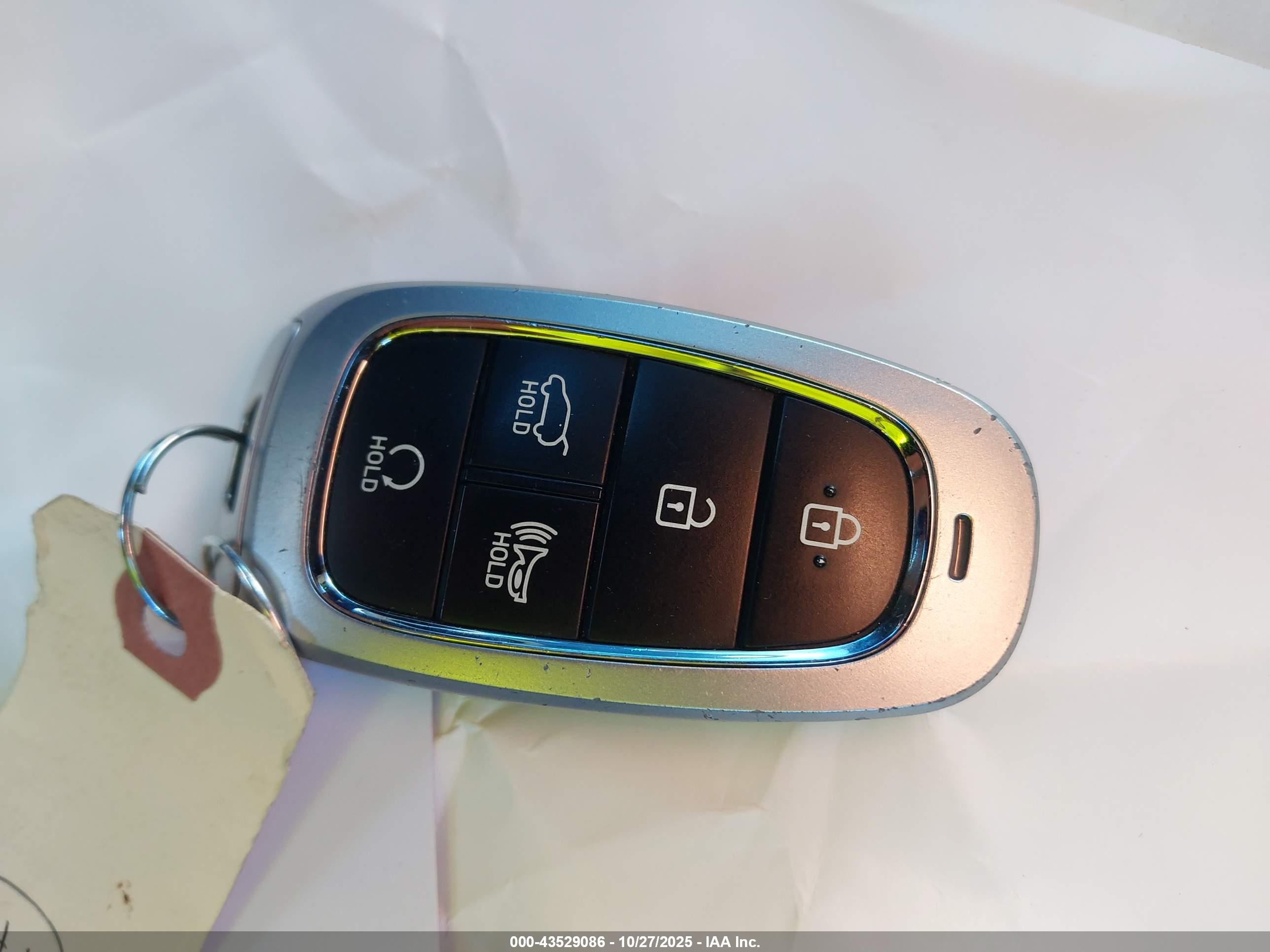 HYUNDAI TUCSON image 11