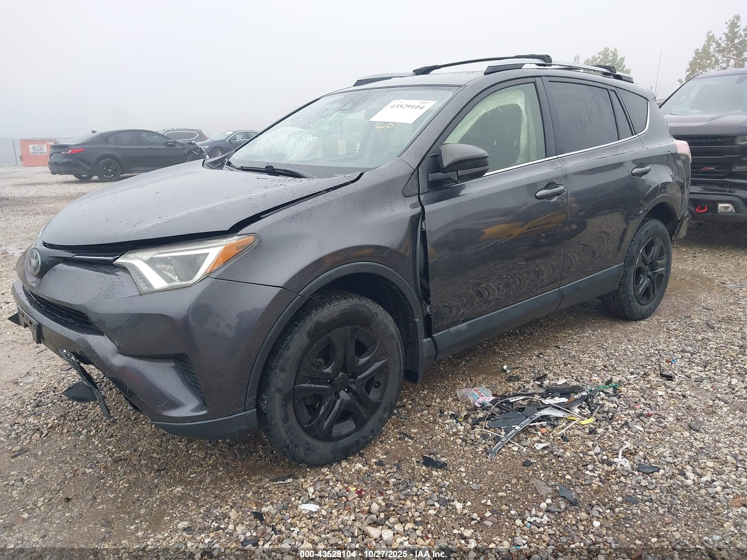 TOYOTA RAV4 image 2