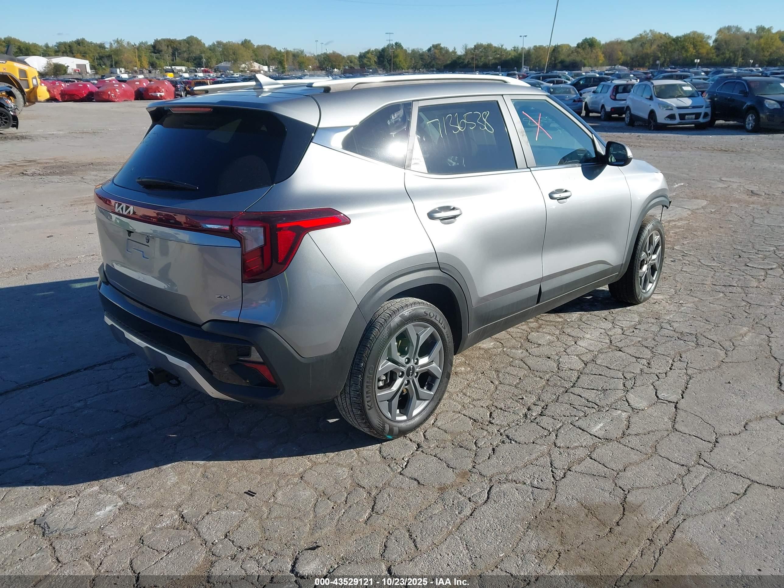 KIA SELTOS image 4