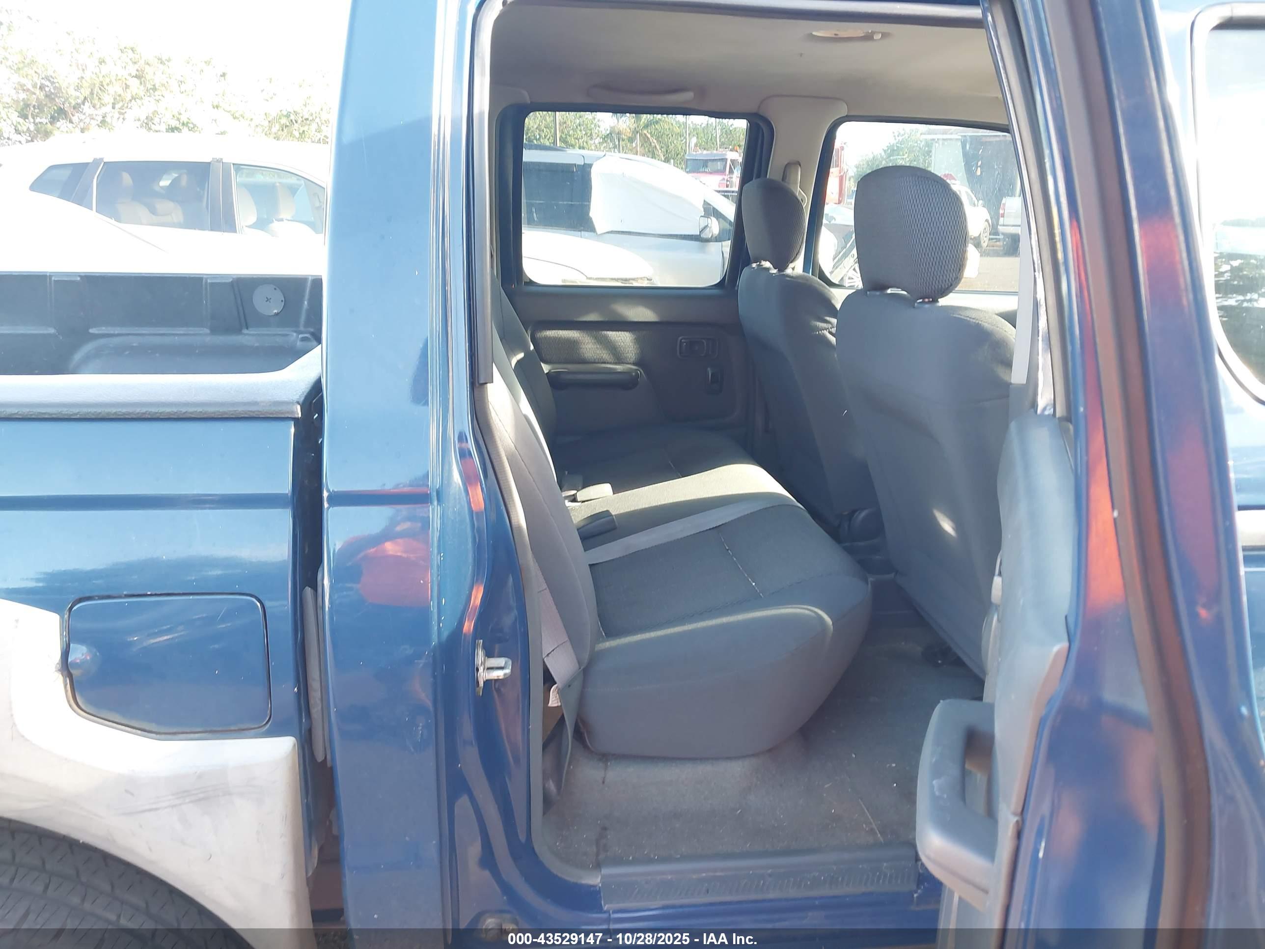 NISSAN FRONTIER image 8