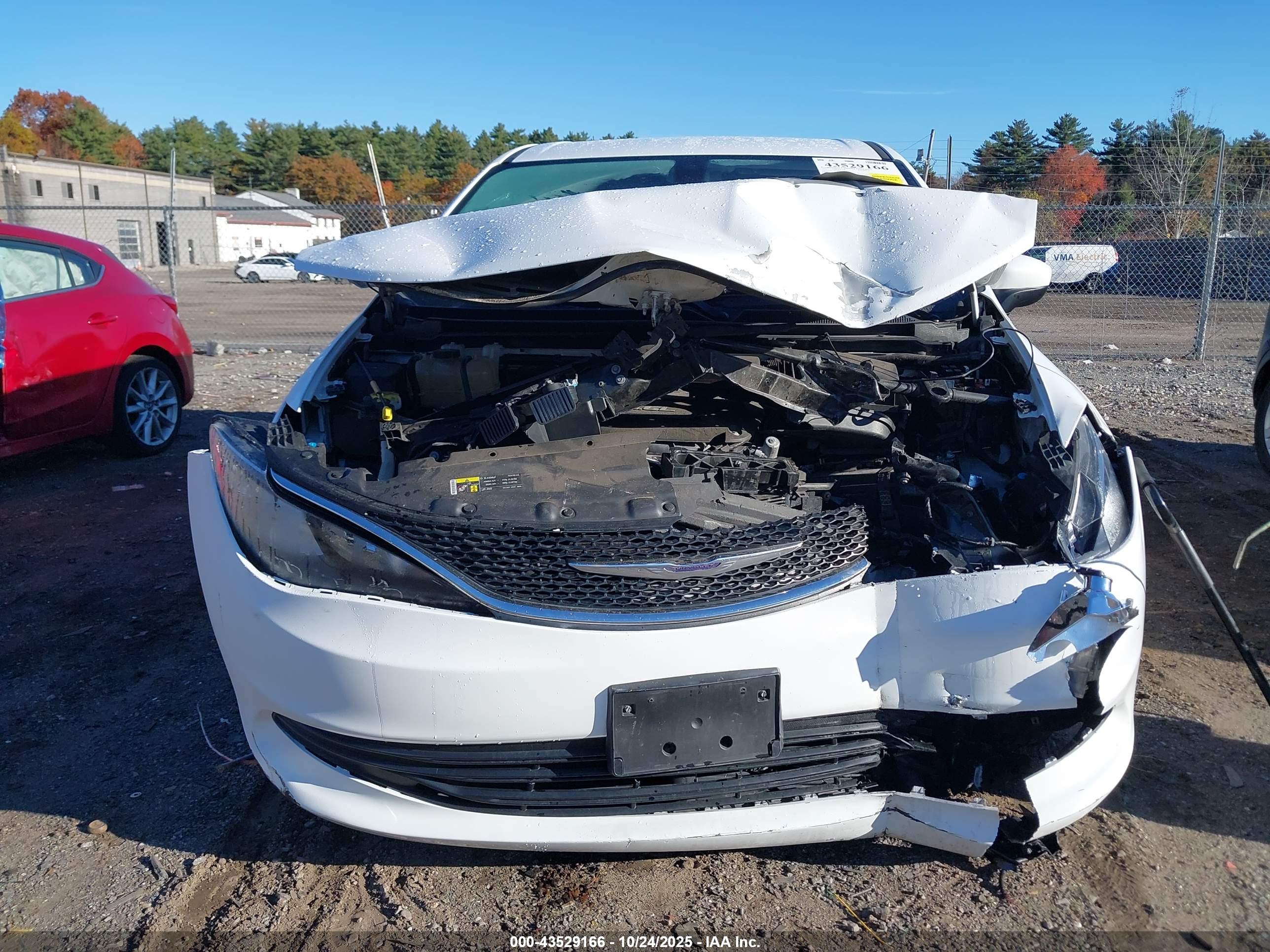 CHRYSLER PACIFICA image 6