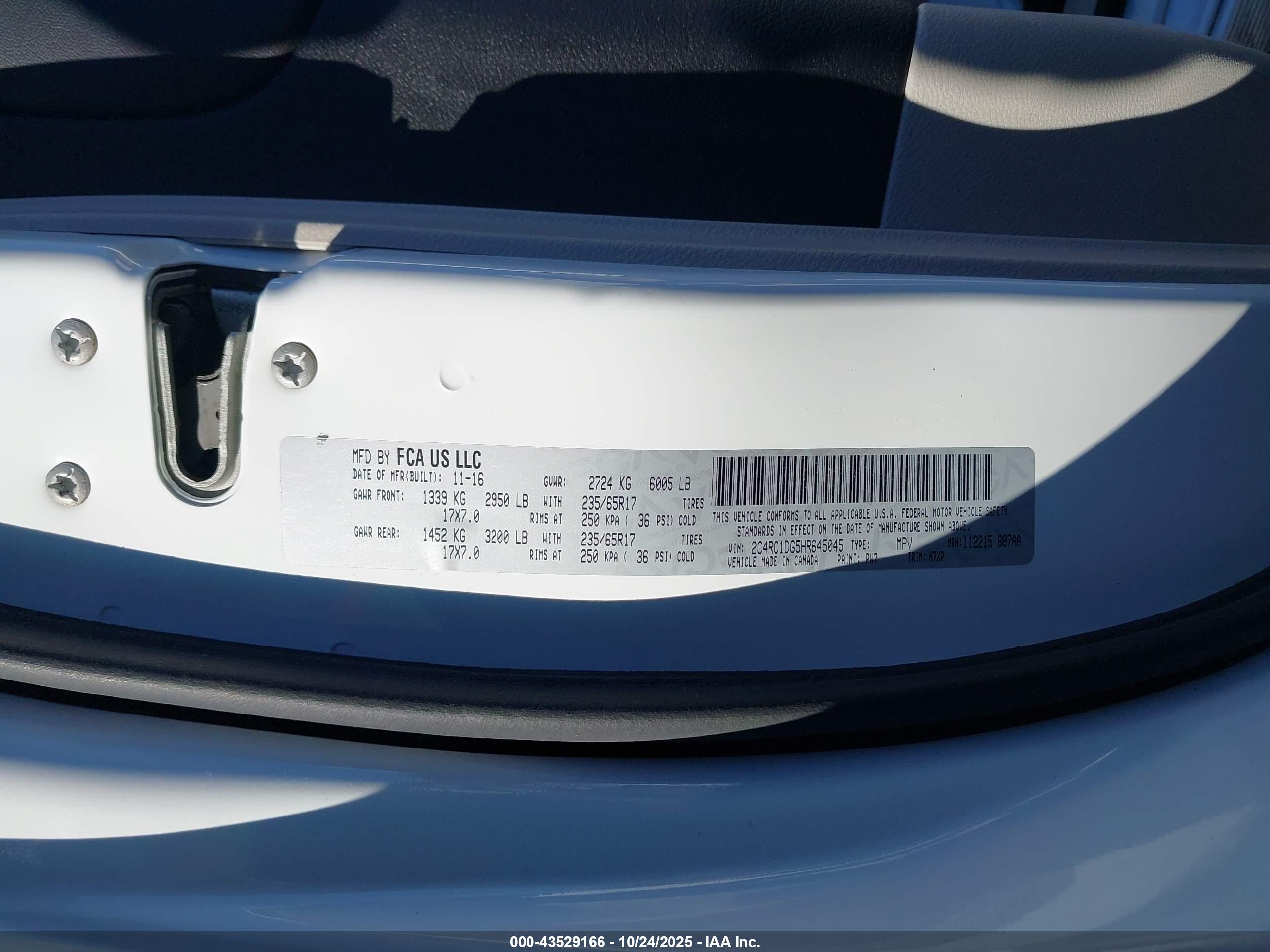 CHRYSLER PACIFICA image 9