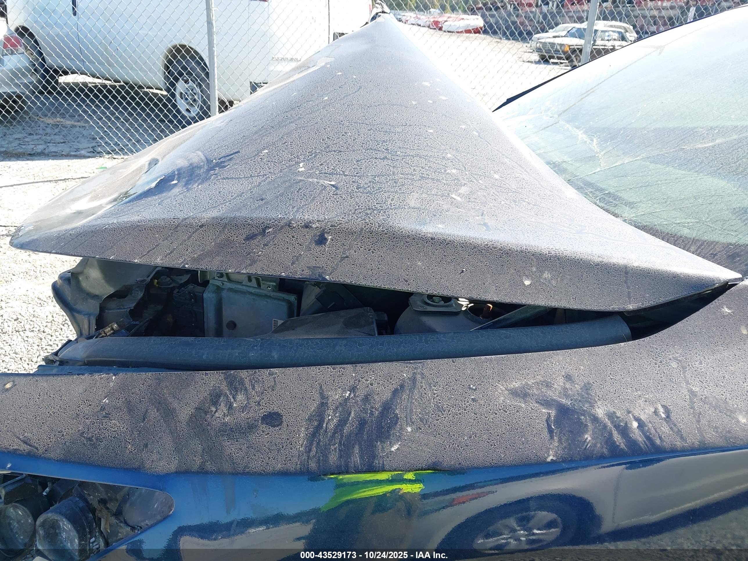 NISSAN MAXIMA image 6