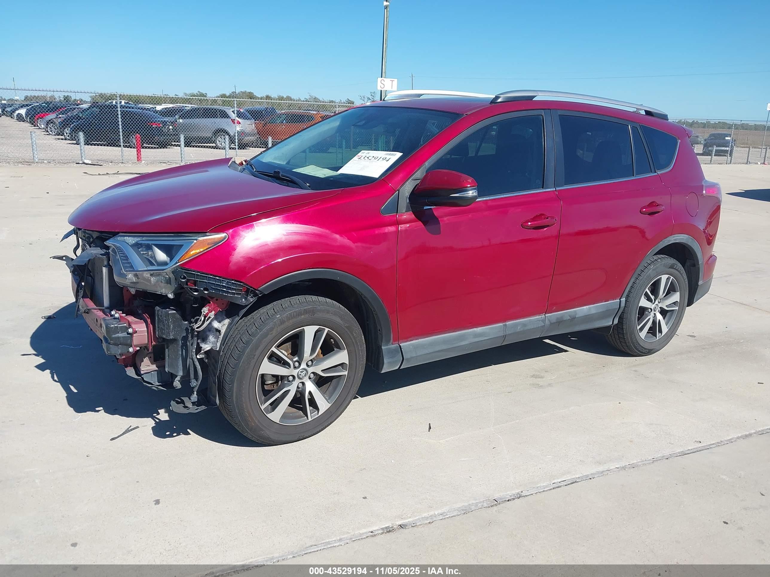 TOYOTA RAV4 image 2