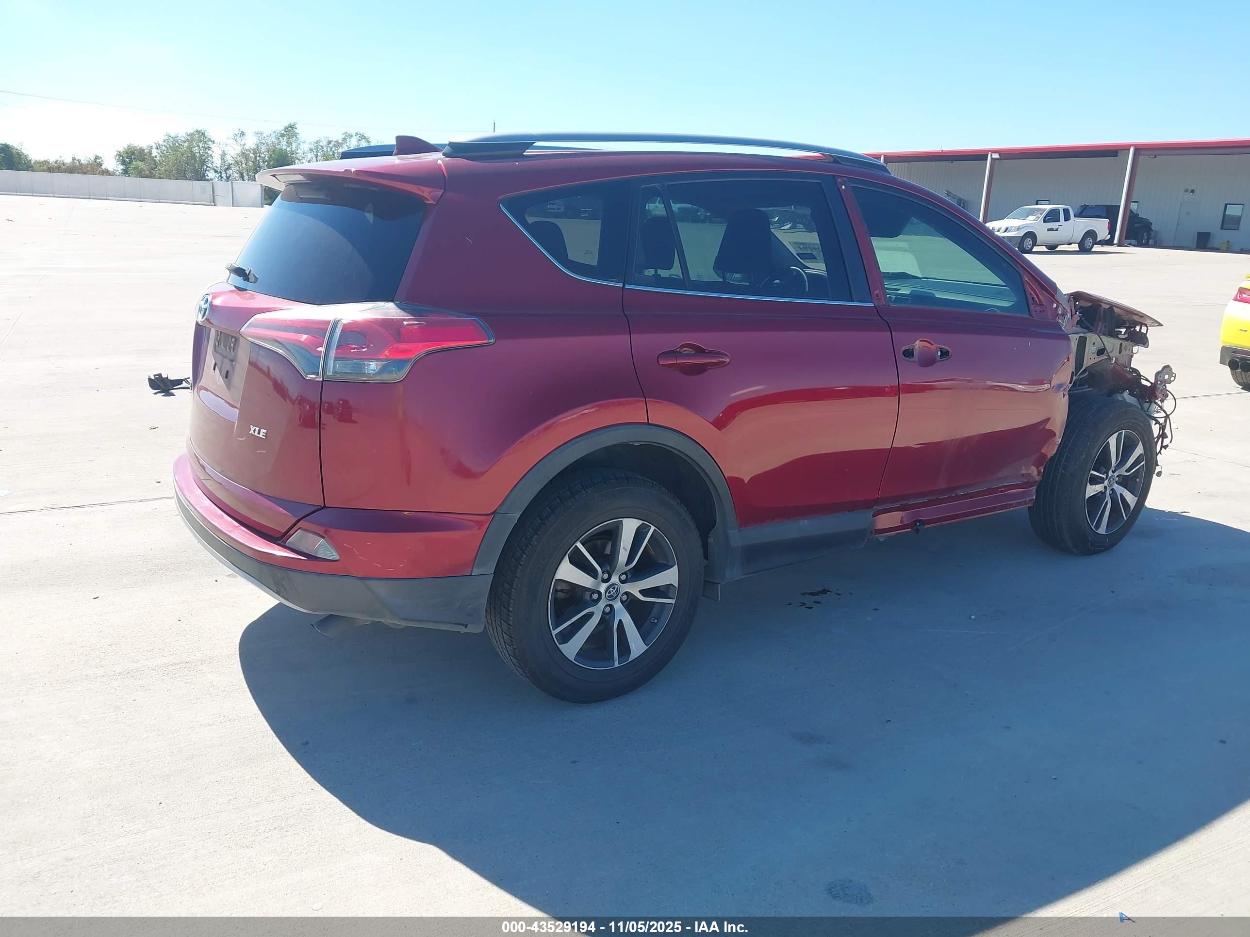 TOYOTA RAV4 image 4