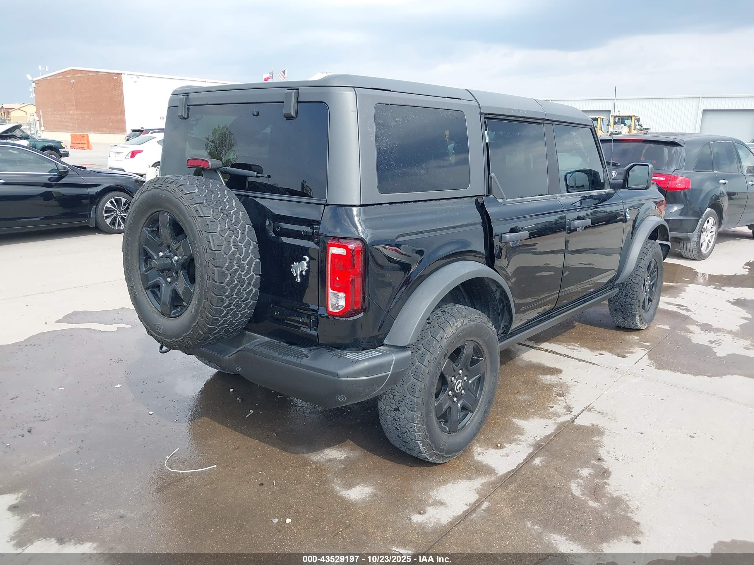 FORD BRONCO image 4