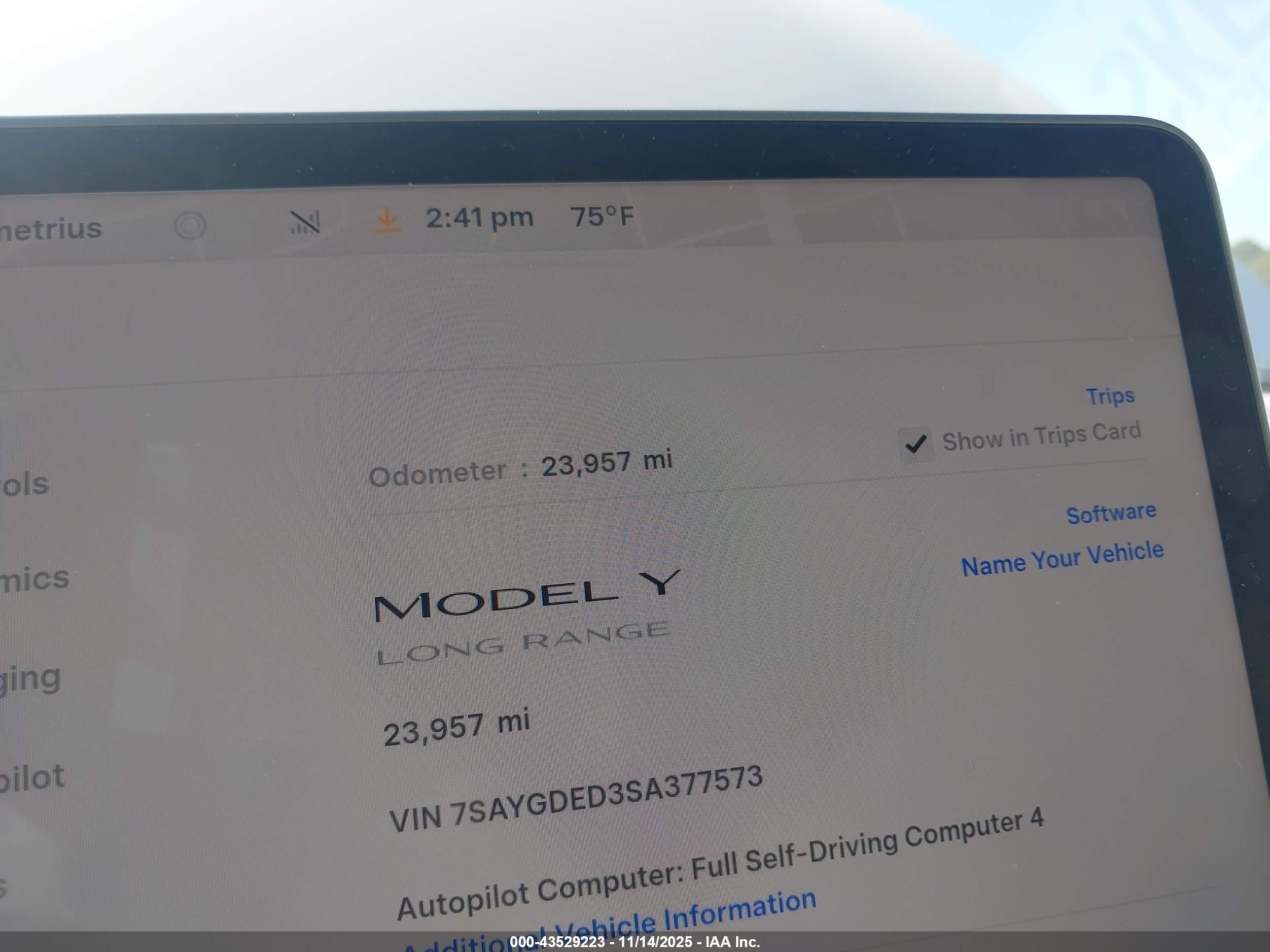 TESLA MODEL image 7