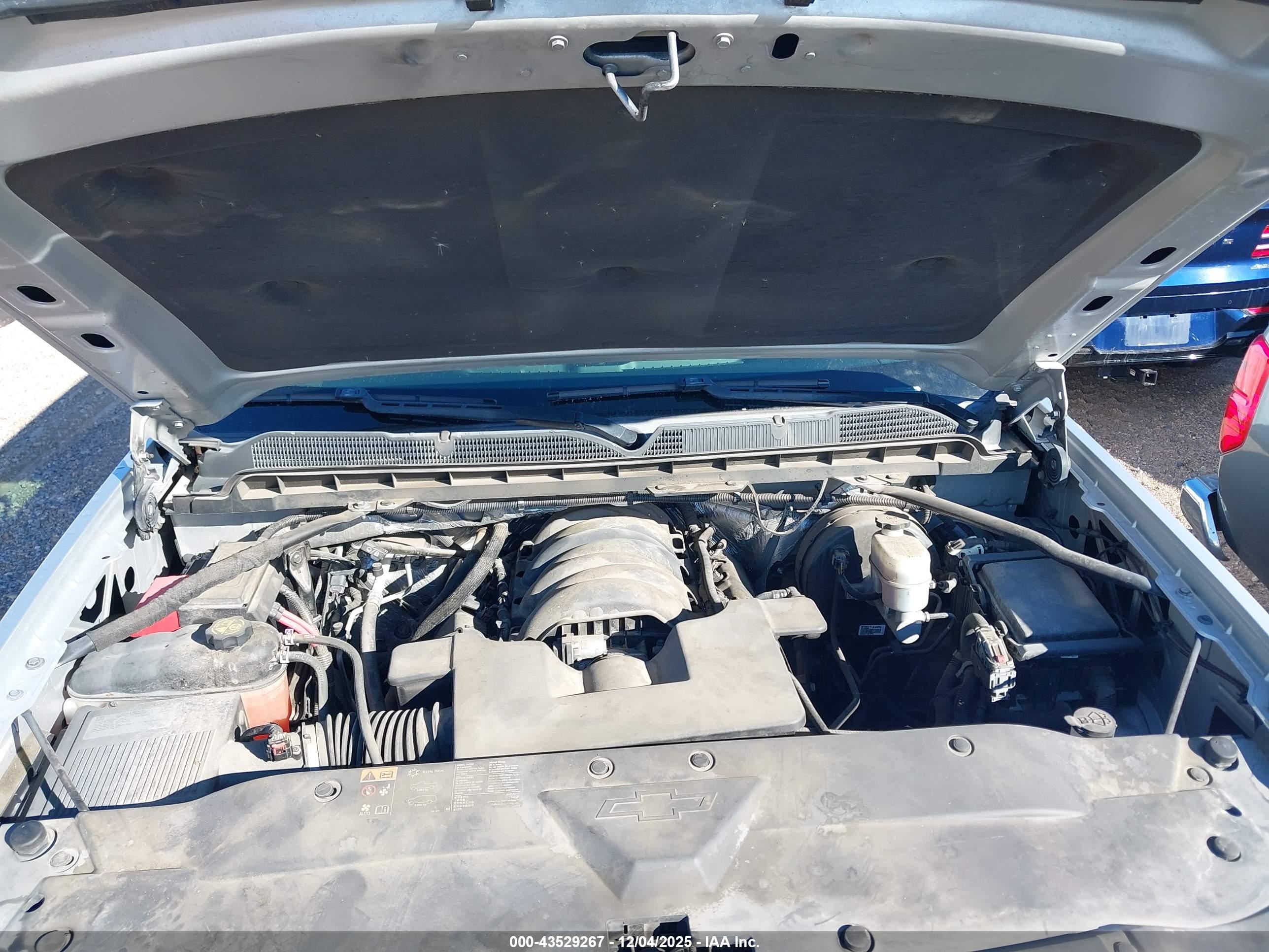 CHEVROLET SILVERADO image 10