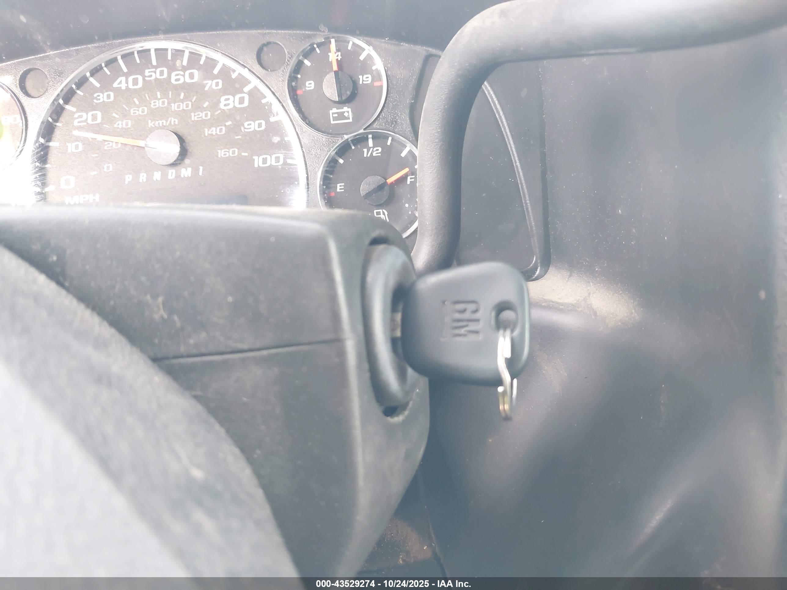 CHEVROLET EXPRESS image 11