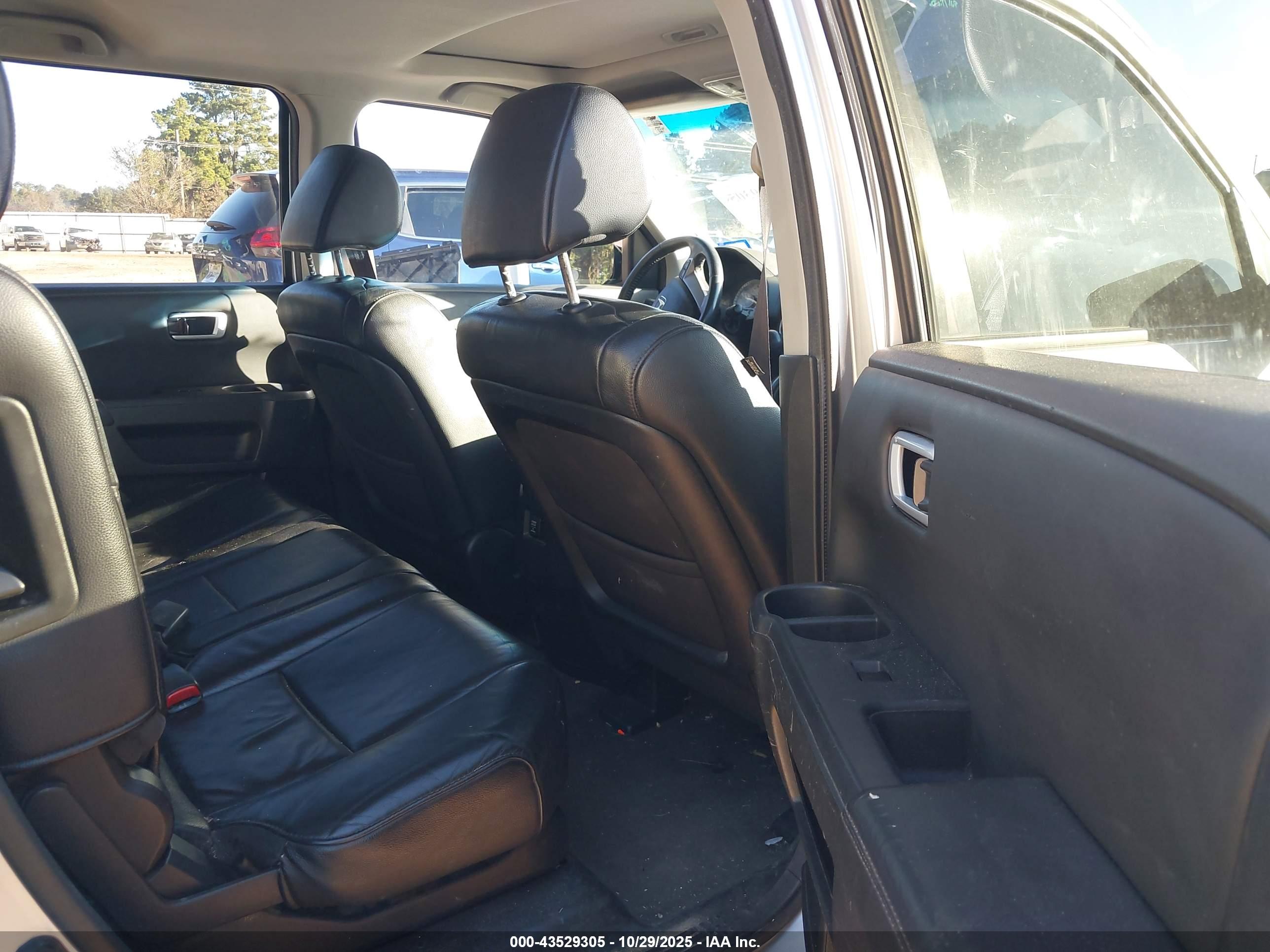HONDA PILOT image 8