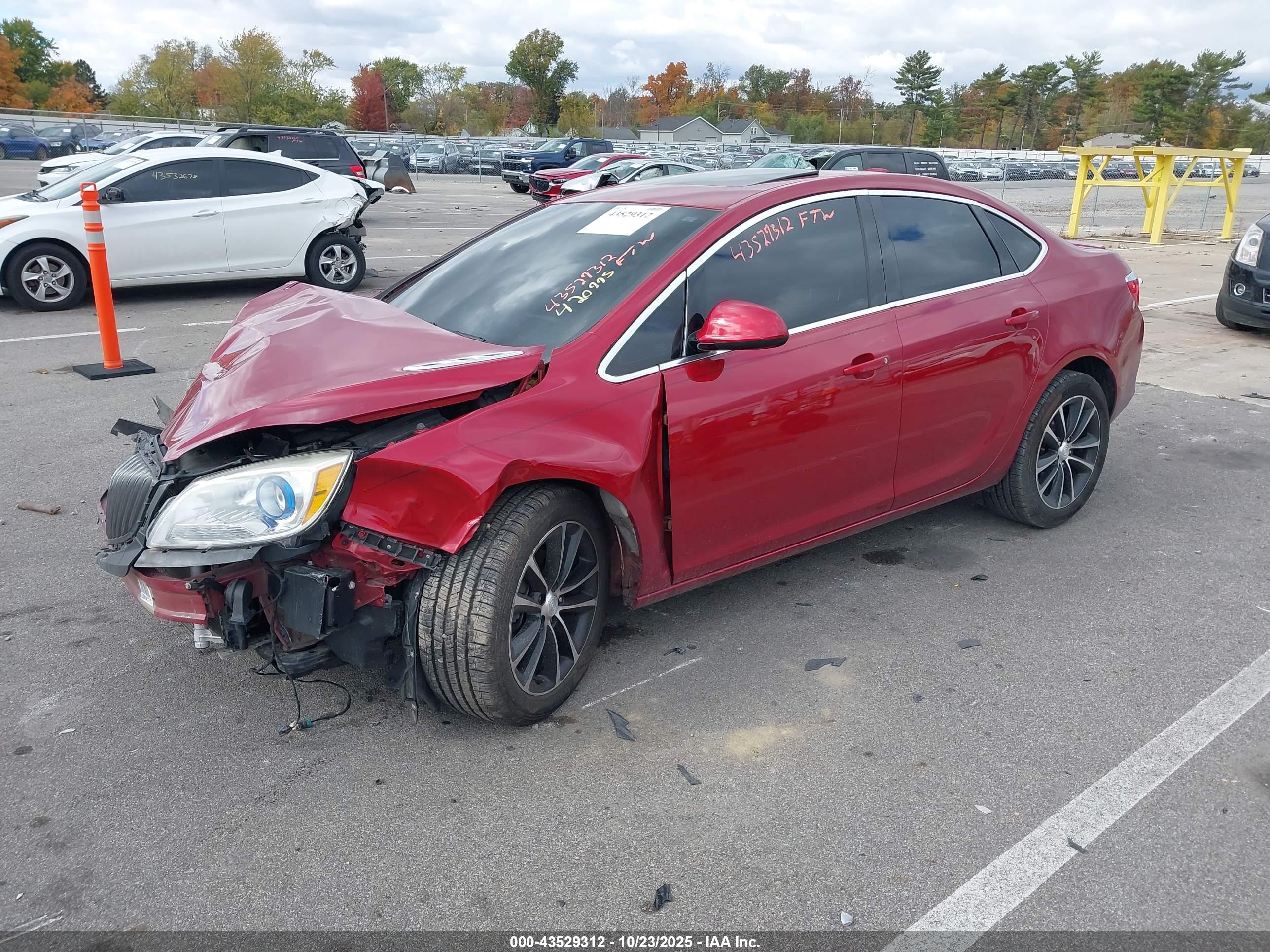 BUICK VERANO image 2