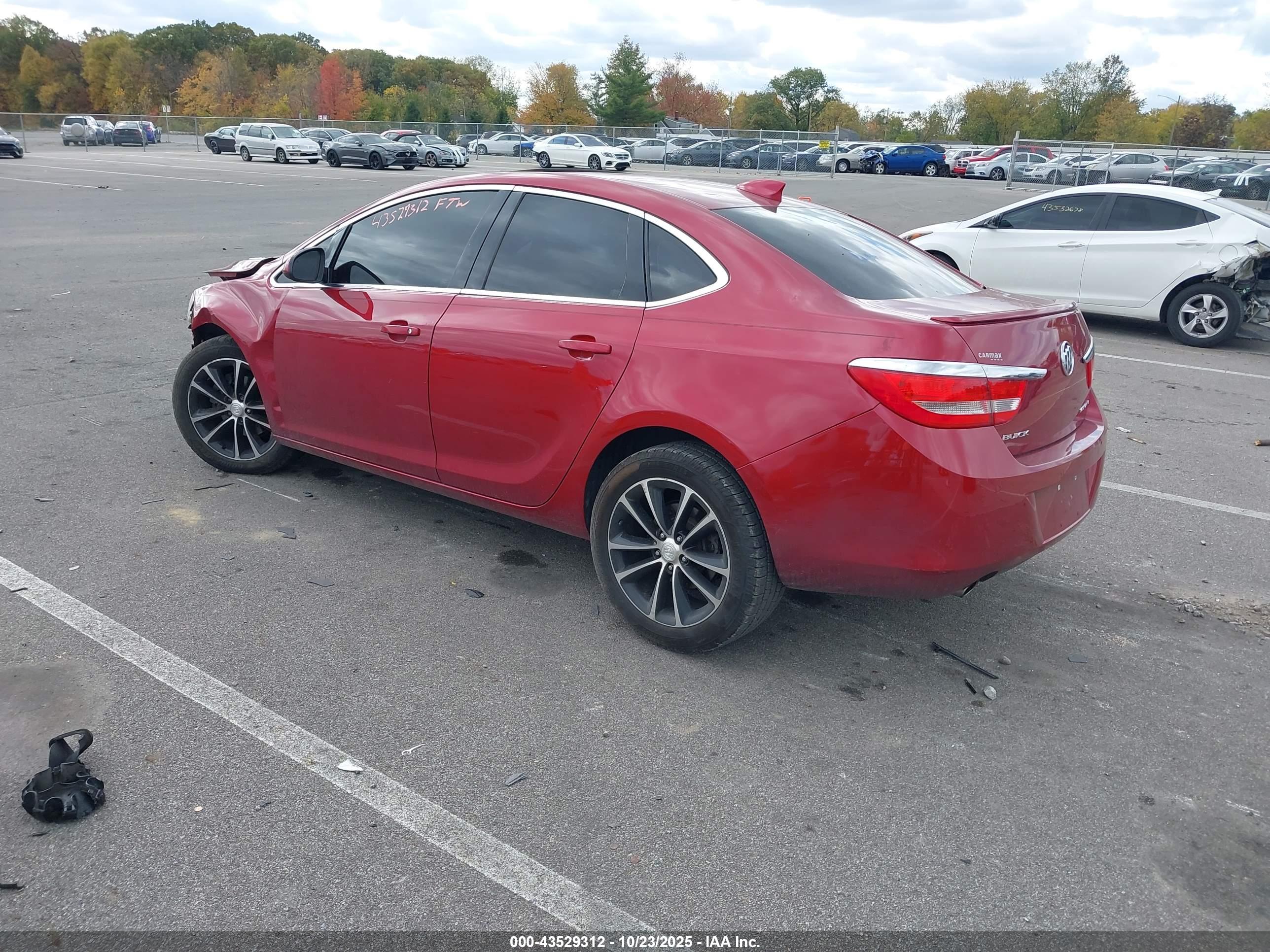 BUICK VERANO image 3