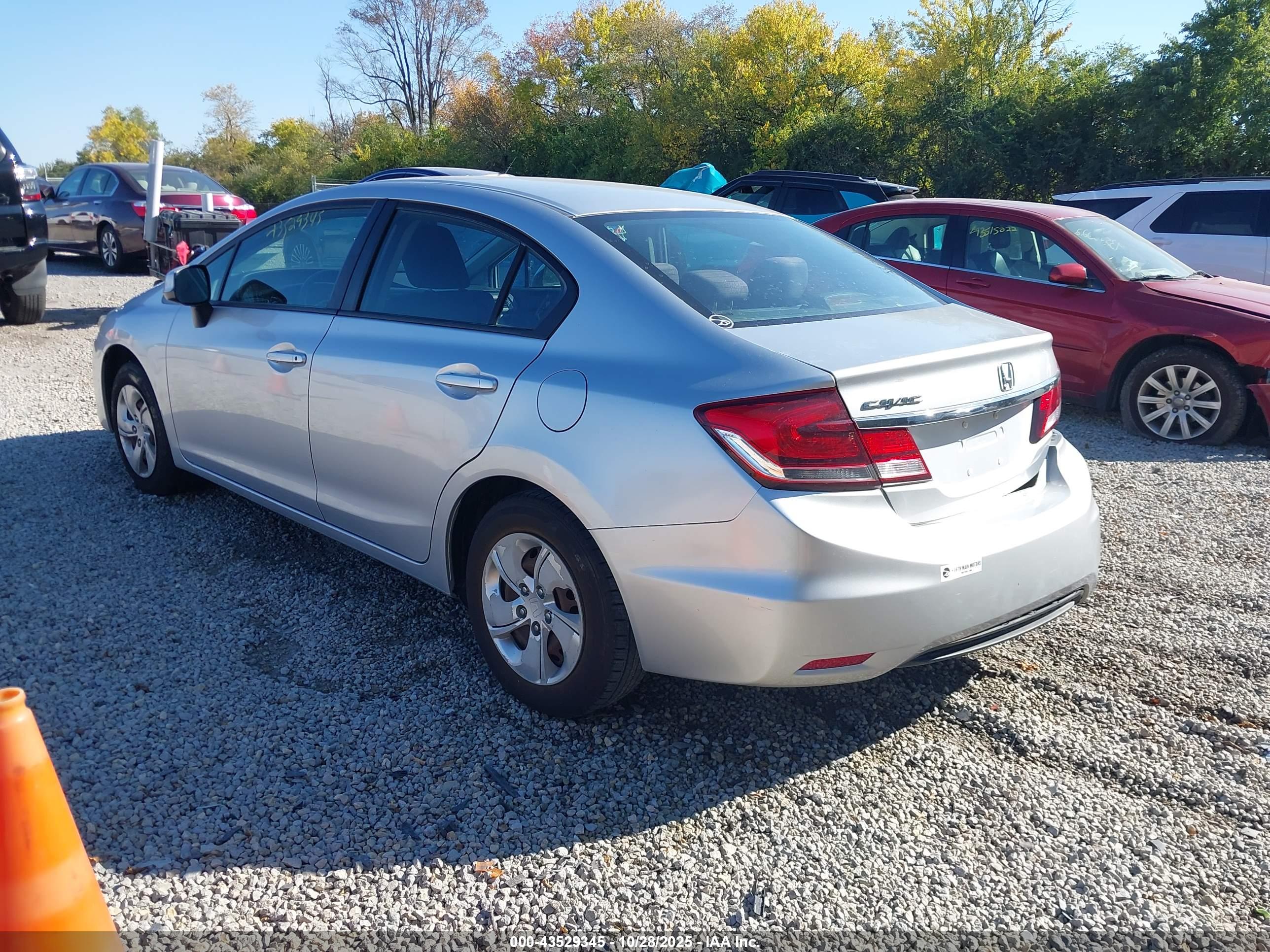 HONDA CIVIC image 3