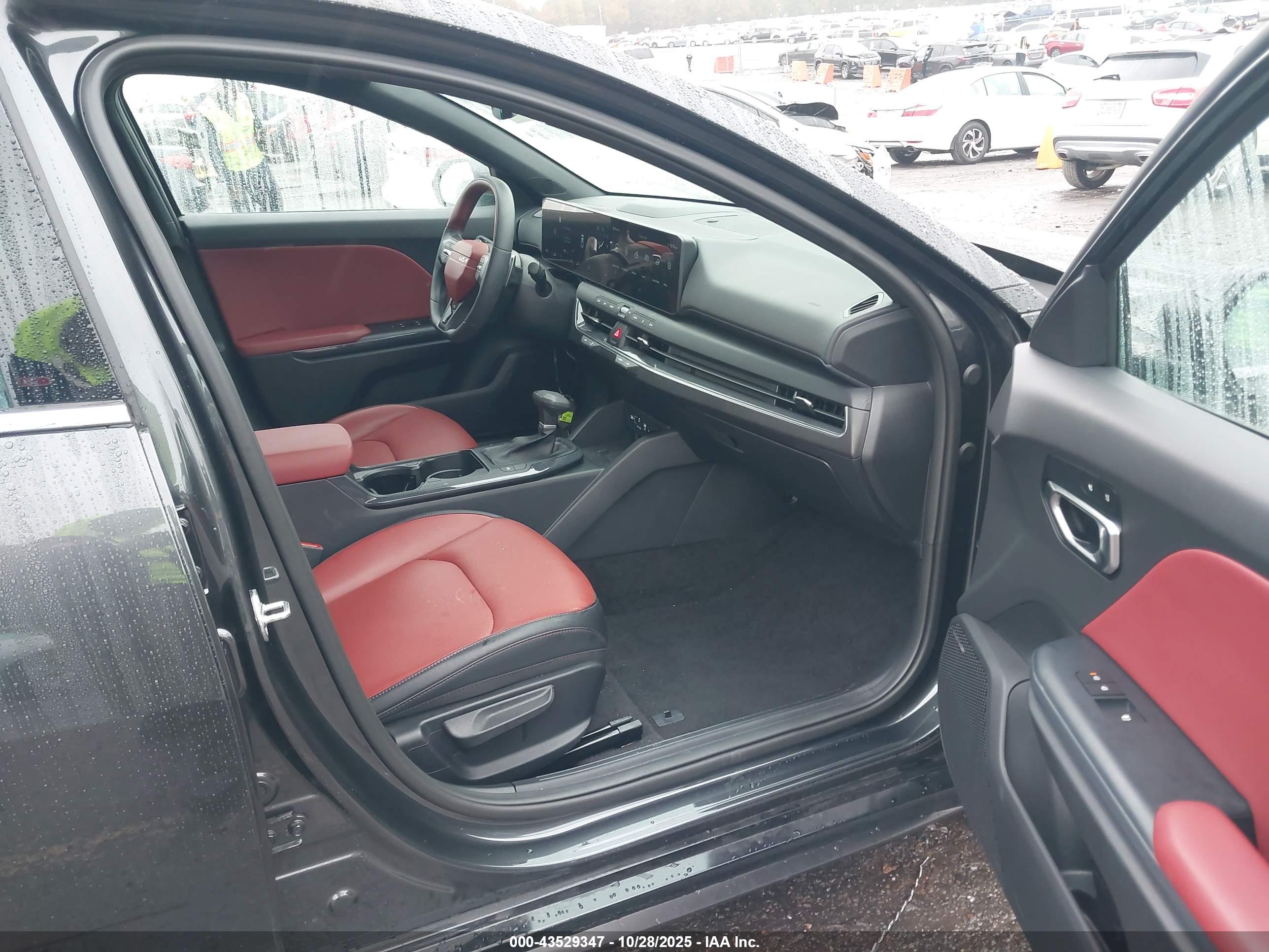 KIA K4 image 5
