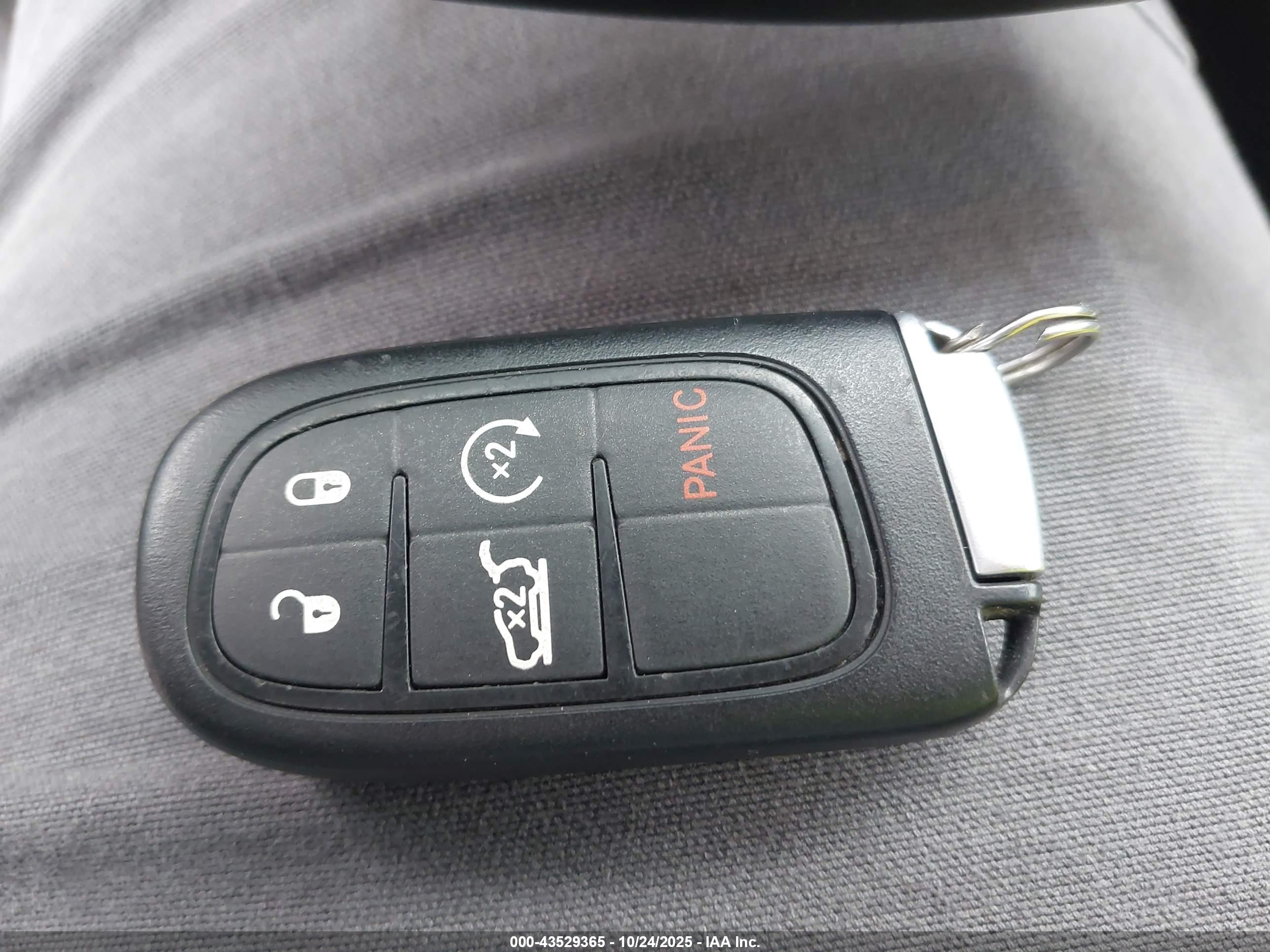 JEEP CHEROKEE image 11
