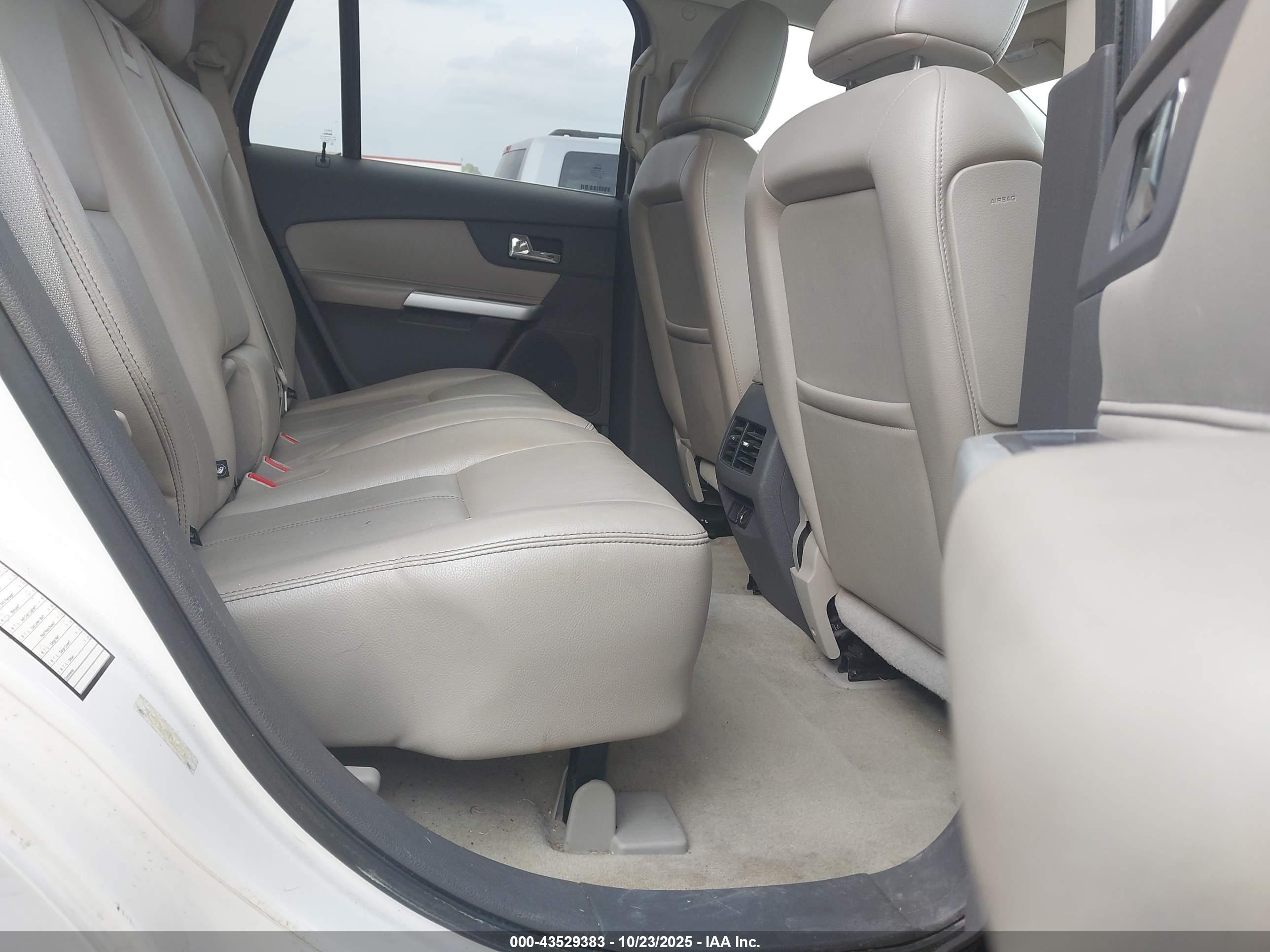 FORD EDGE image 8