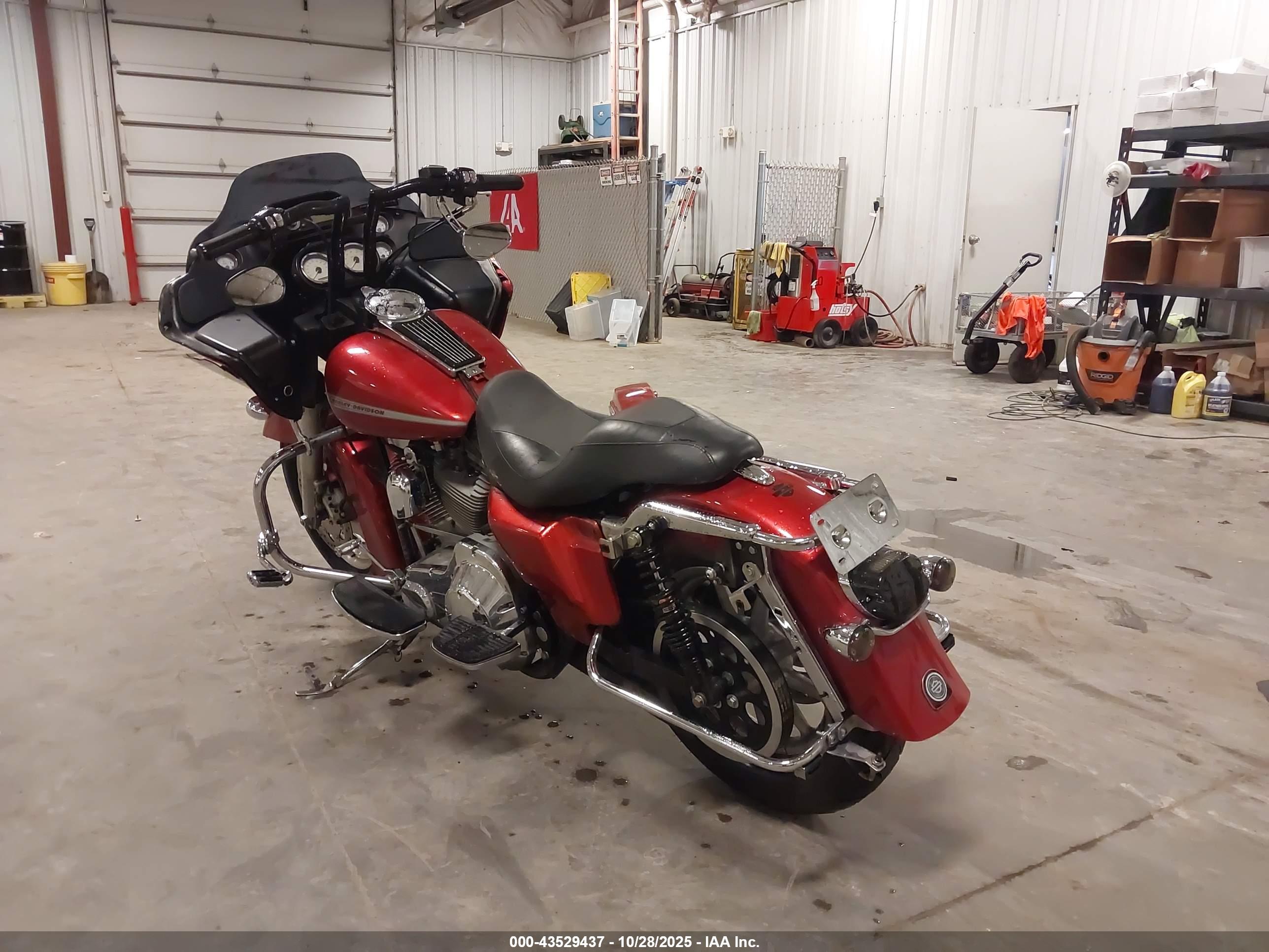 HARLEY-DAVIDSON FLTRI image 3